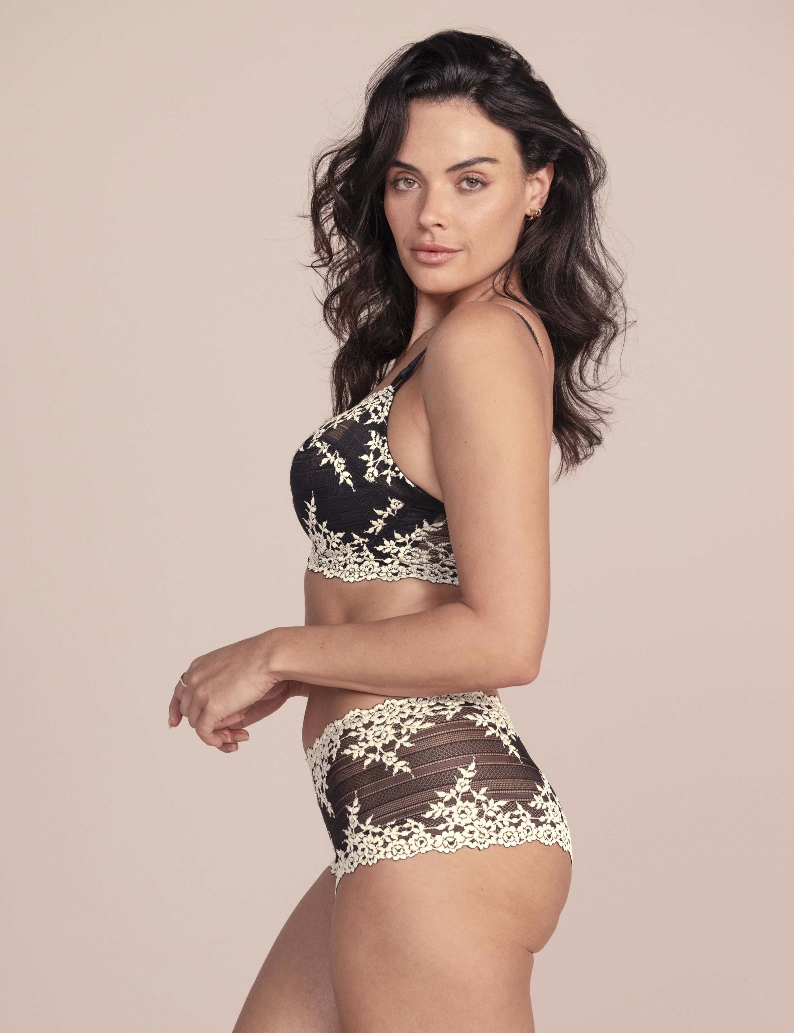 Embrace Floral Lace Wired Full Cup Bra 4 of 4