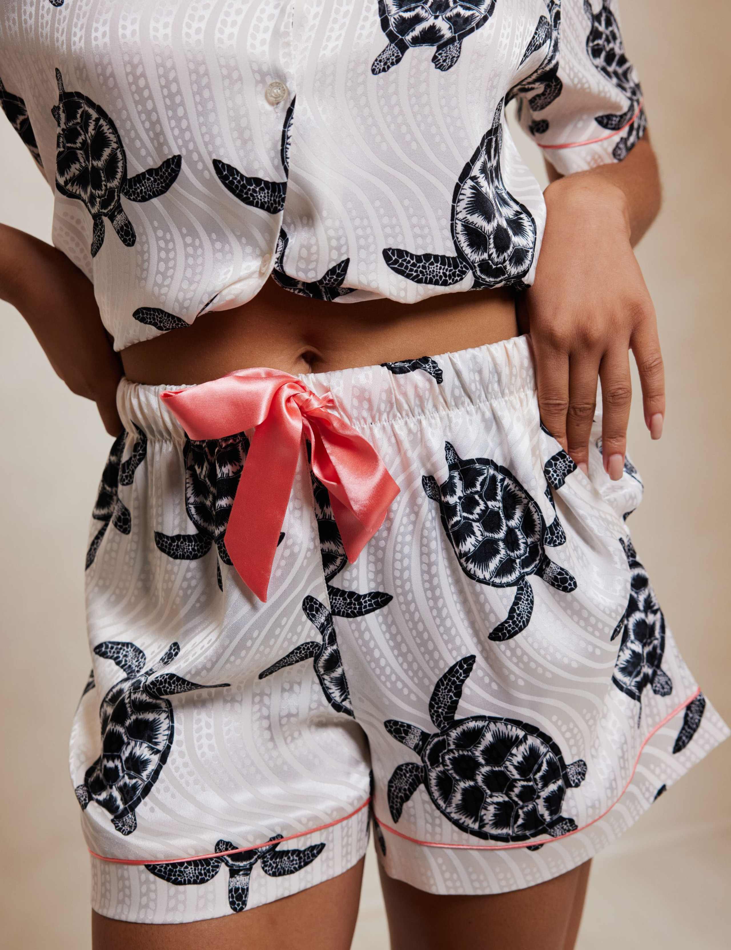Jacquard Turtle Shortie Set 5 of 5