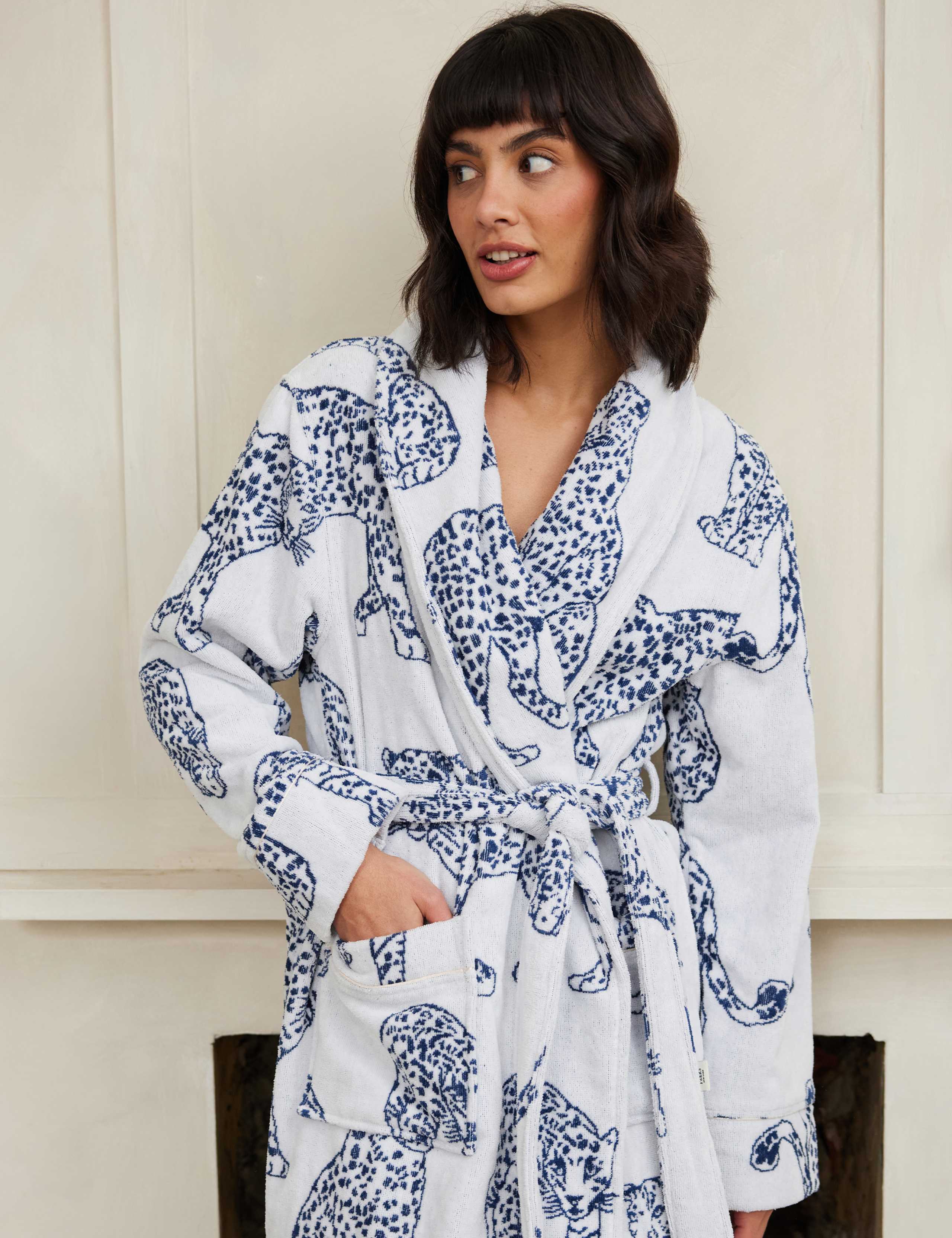 Pure Cotton Towelling Leopard Tie Robe 4 of 4