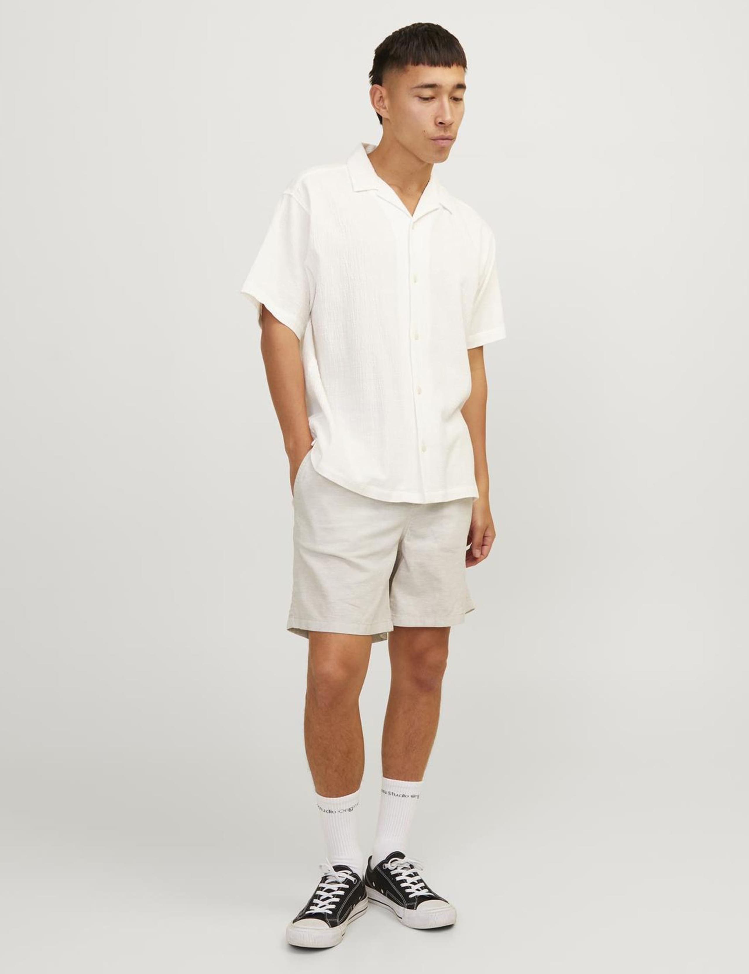 Linen Blend Shorts 3 of 7