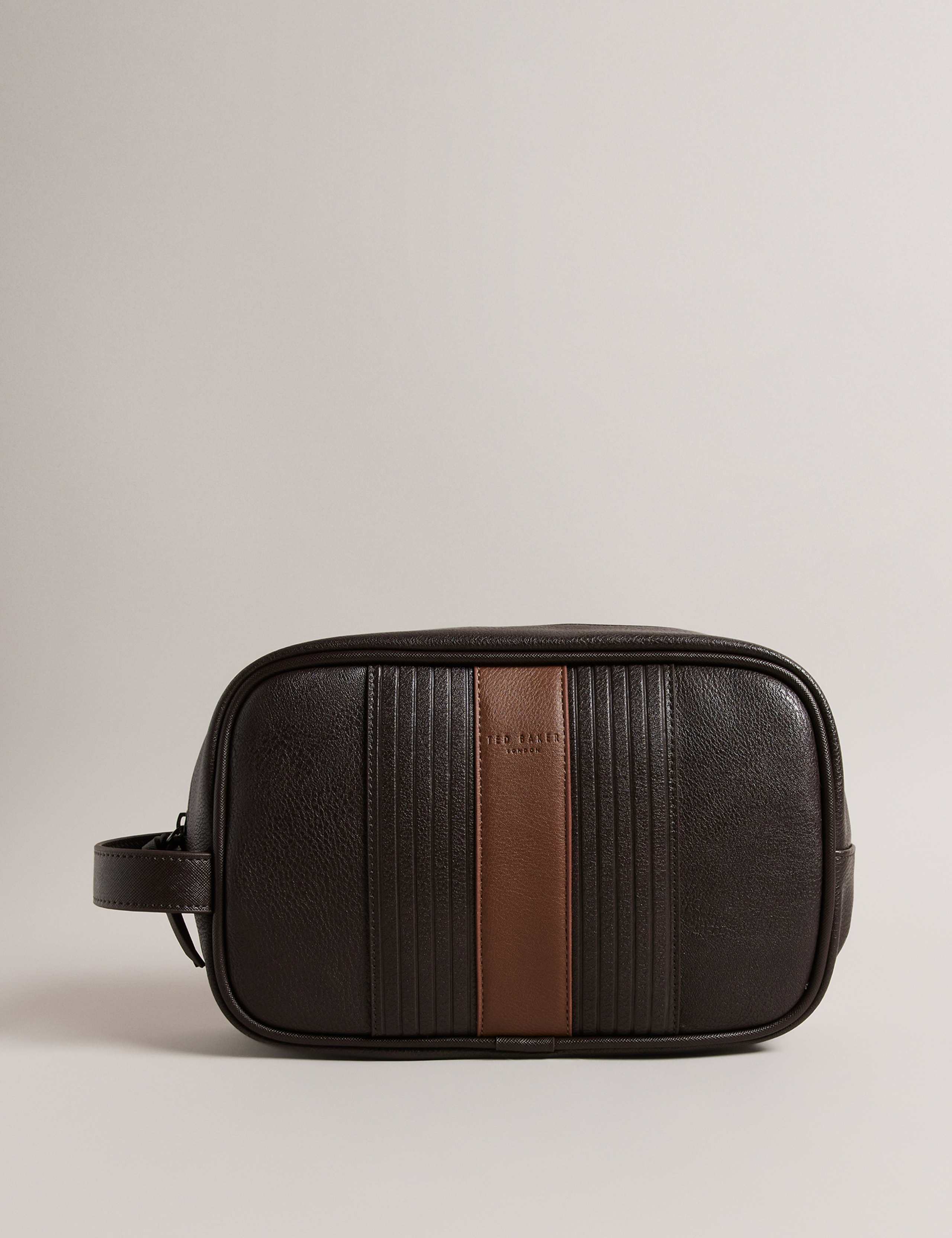 Leather Washbag 1 of 3