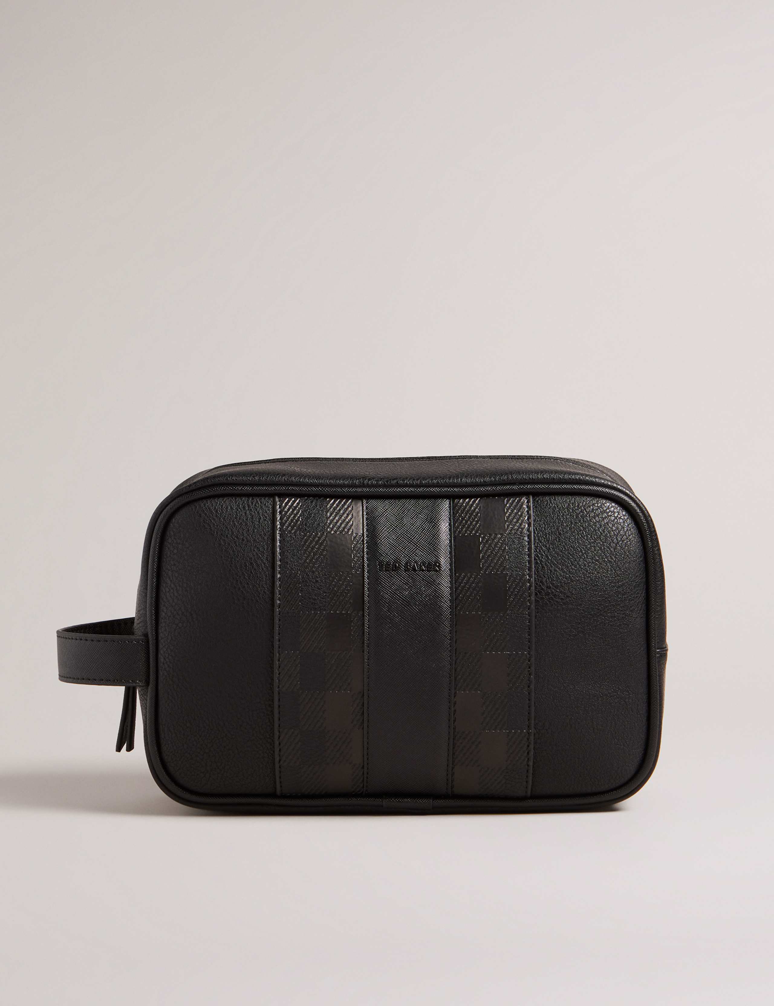 Textured Washbag 1 of 5