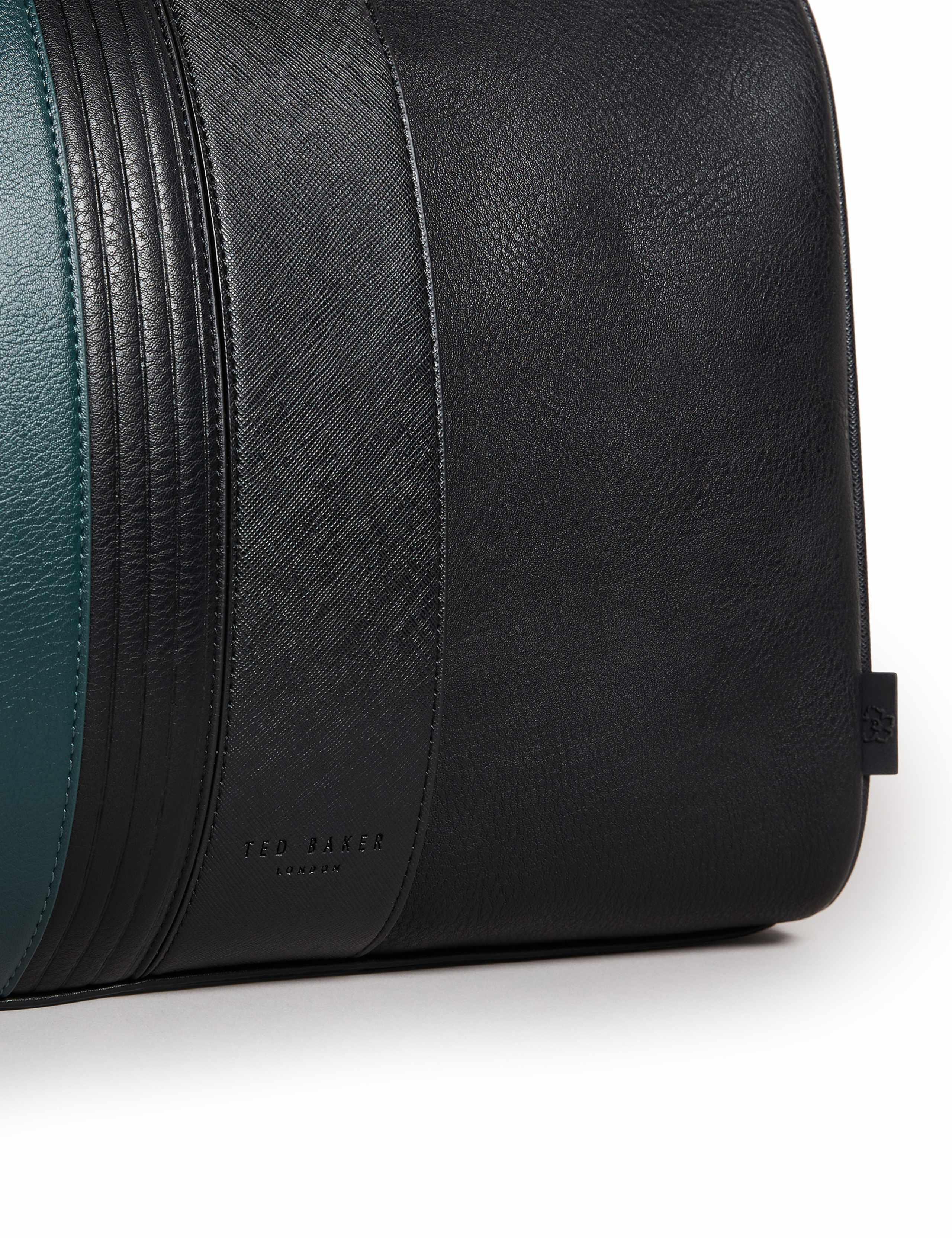 Textured Weekend Bag 3 of 6