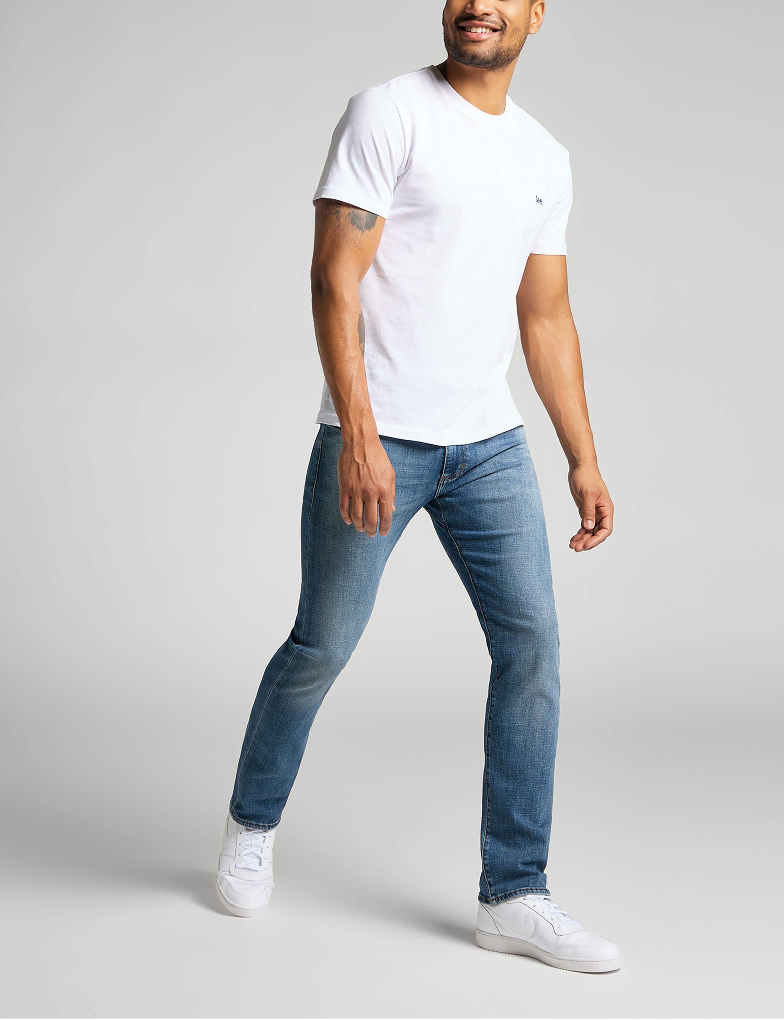 Slim Fit MVP 5 Pocket Jeans 4 of 5