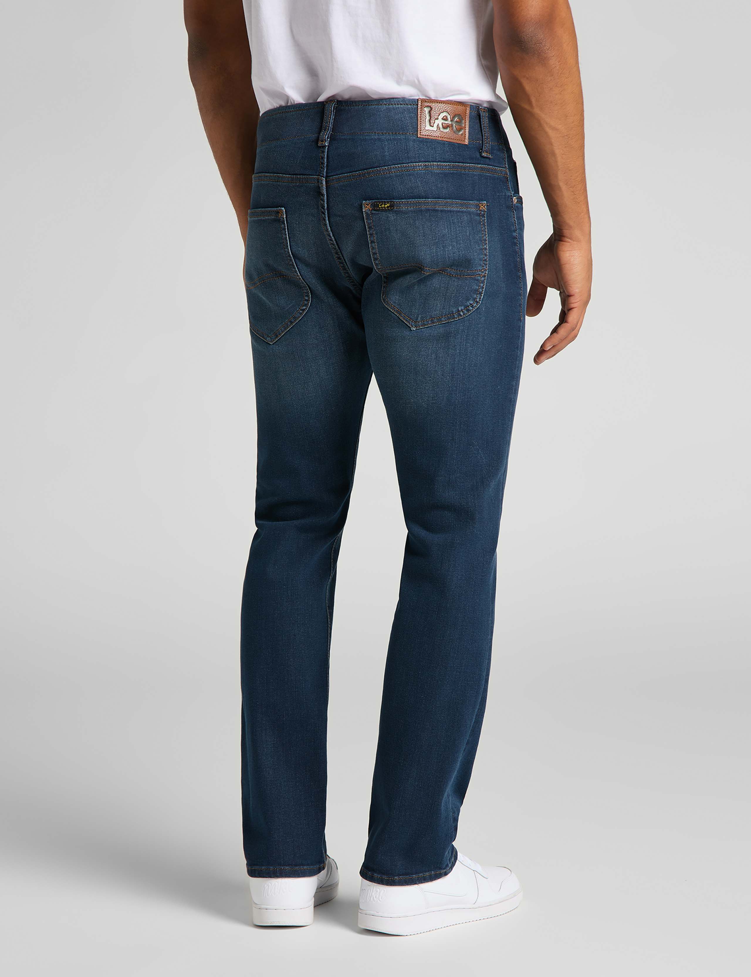 Slim Fit MVP 5 Pocket Jeans 3 of 5