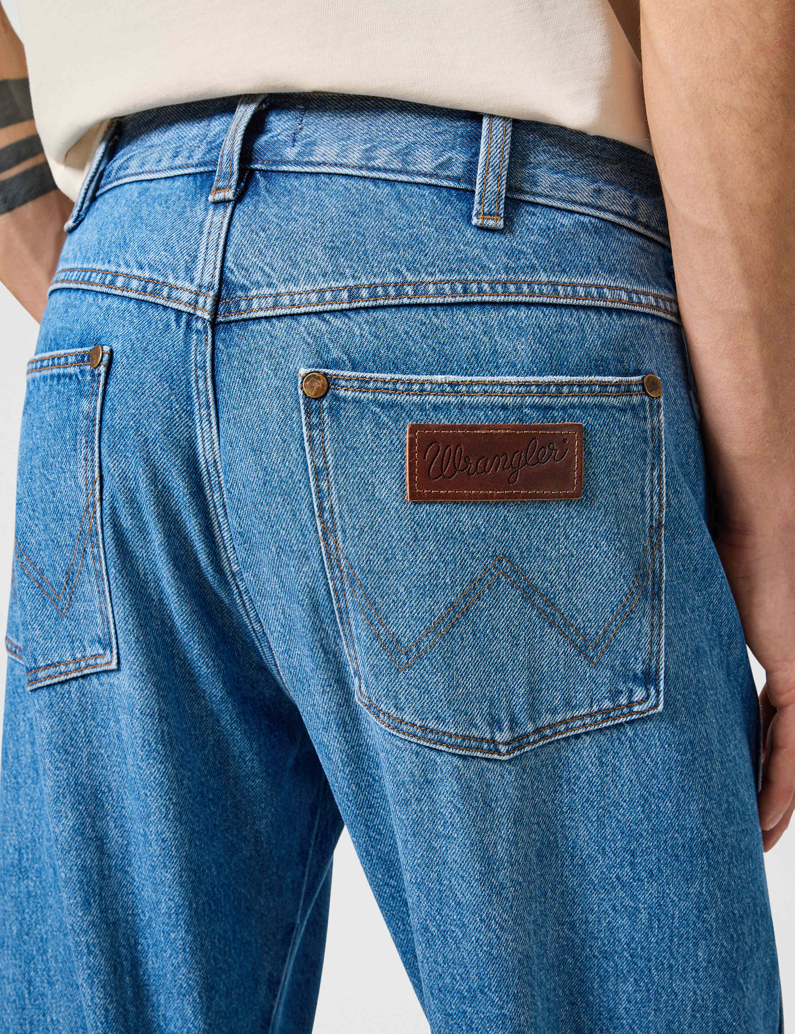 Relaxed Fit Jeans 6 of 6