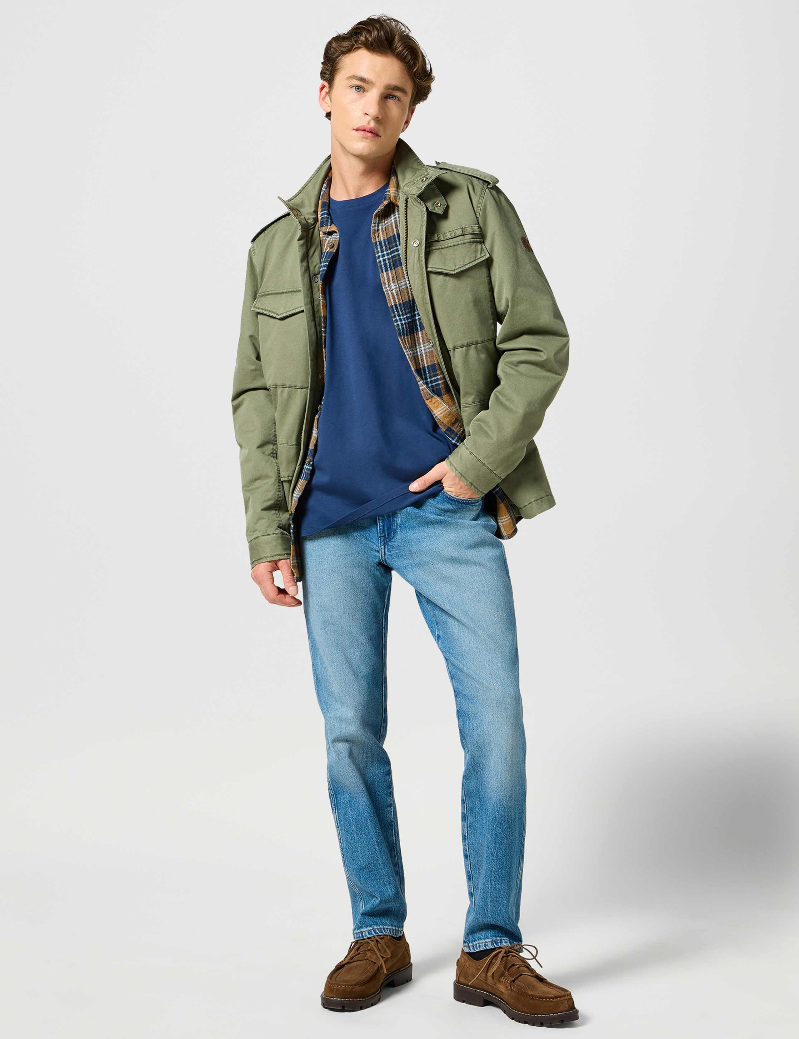 Tapered Fit River Jeans 3 of 6