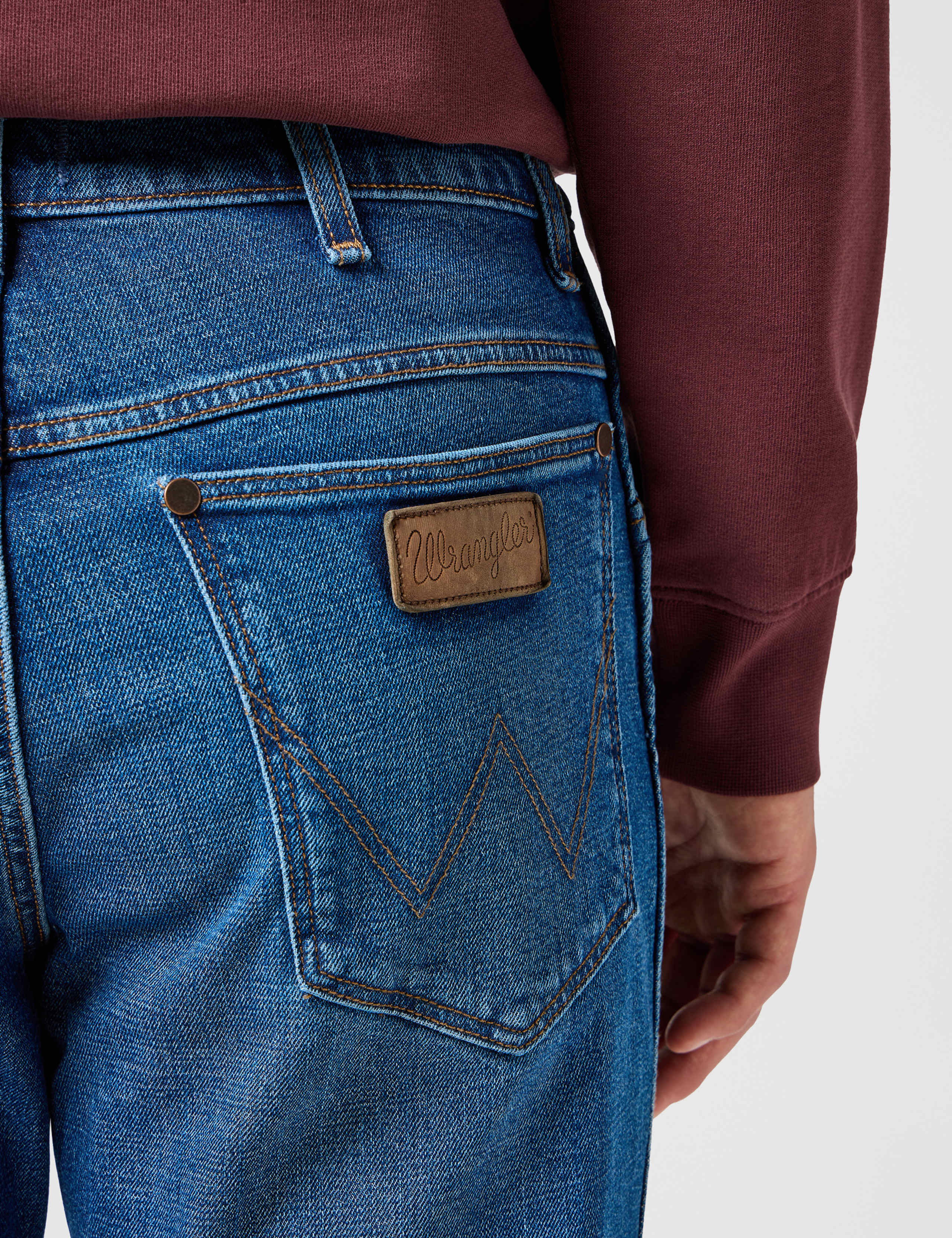 Tapered Fit River Jeans 4 of 4