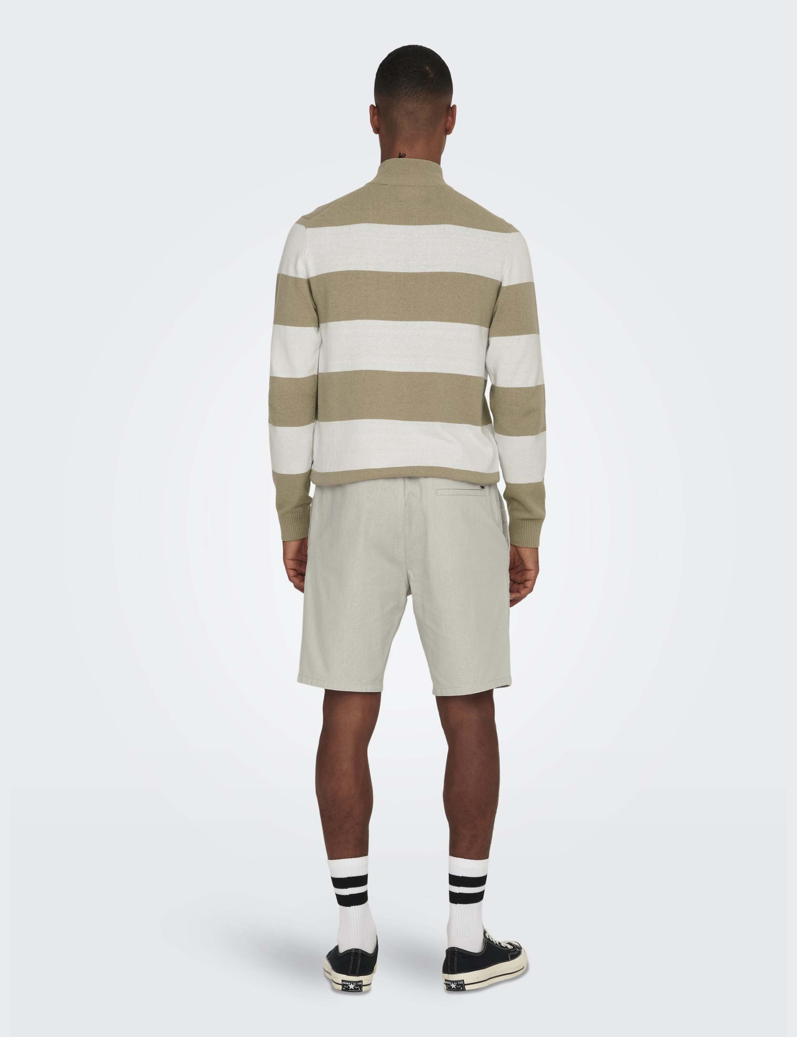 Elasticated Waist Shorts 4 of 7