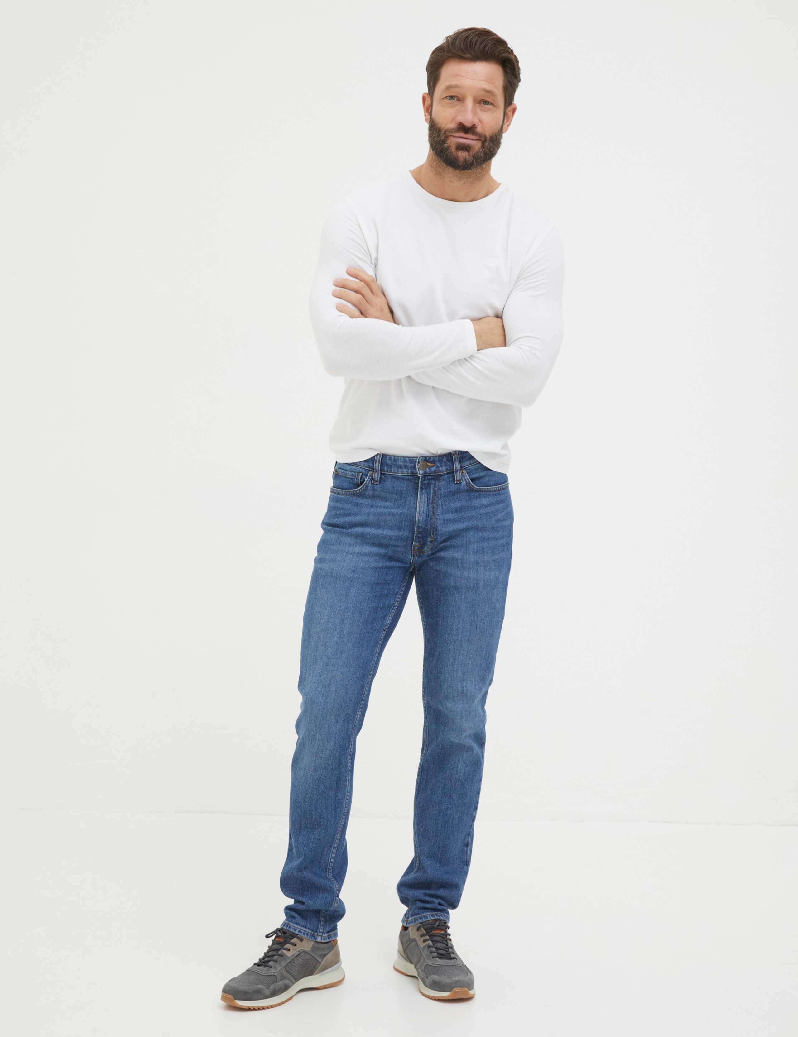 Slim Fit Jeans 1 of 5