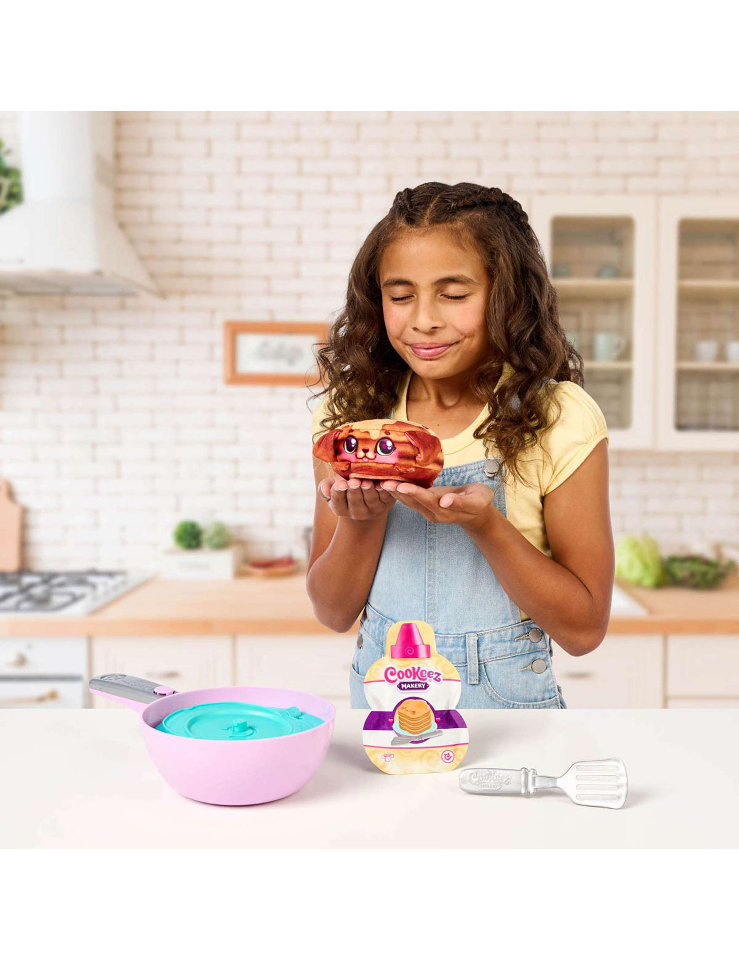 Pancake Treatz Playset (5+ Yrs) 4 of 6