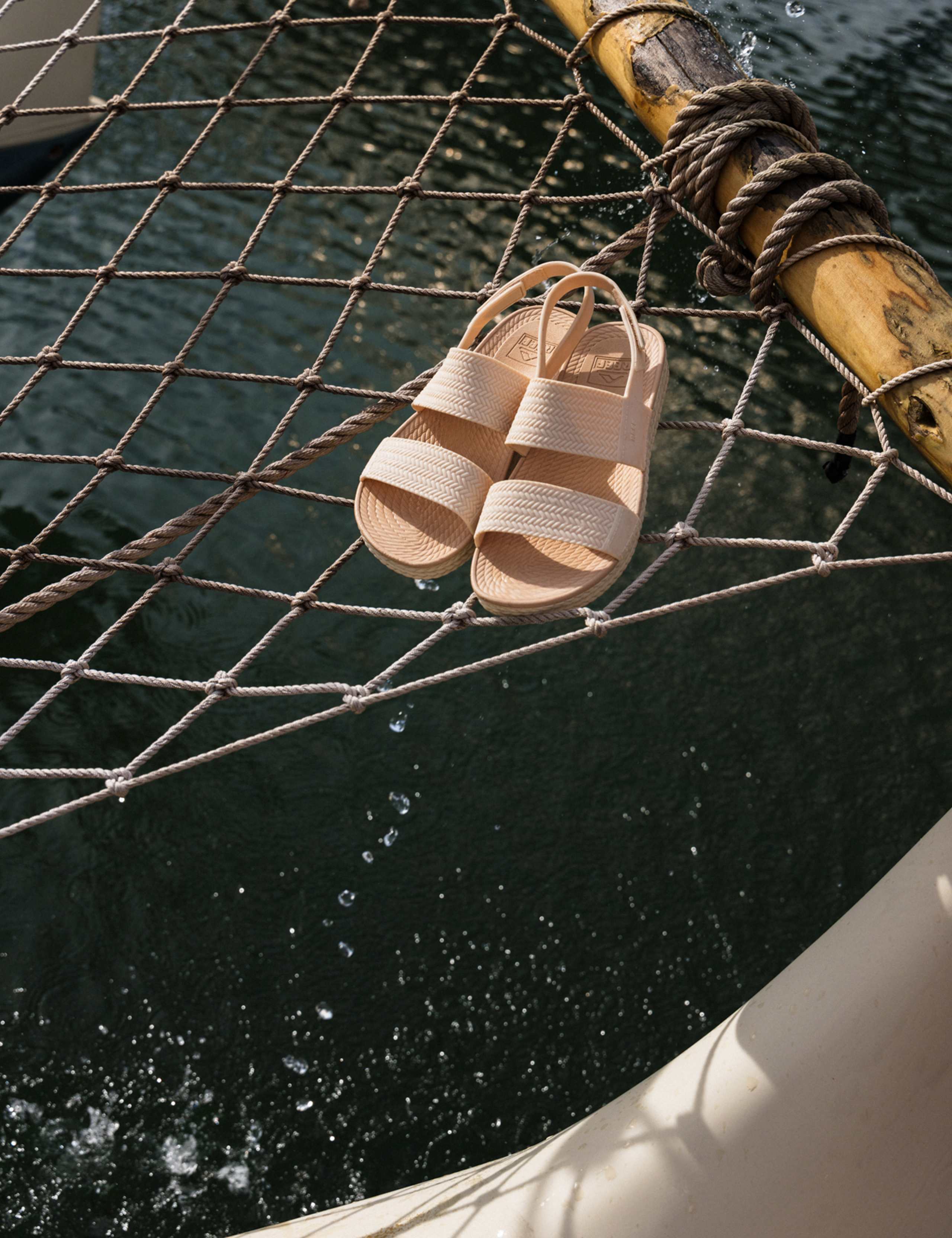 Water Vista Flatform Sandals 2 of 8