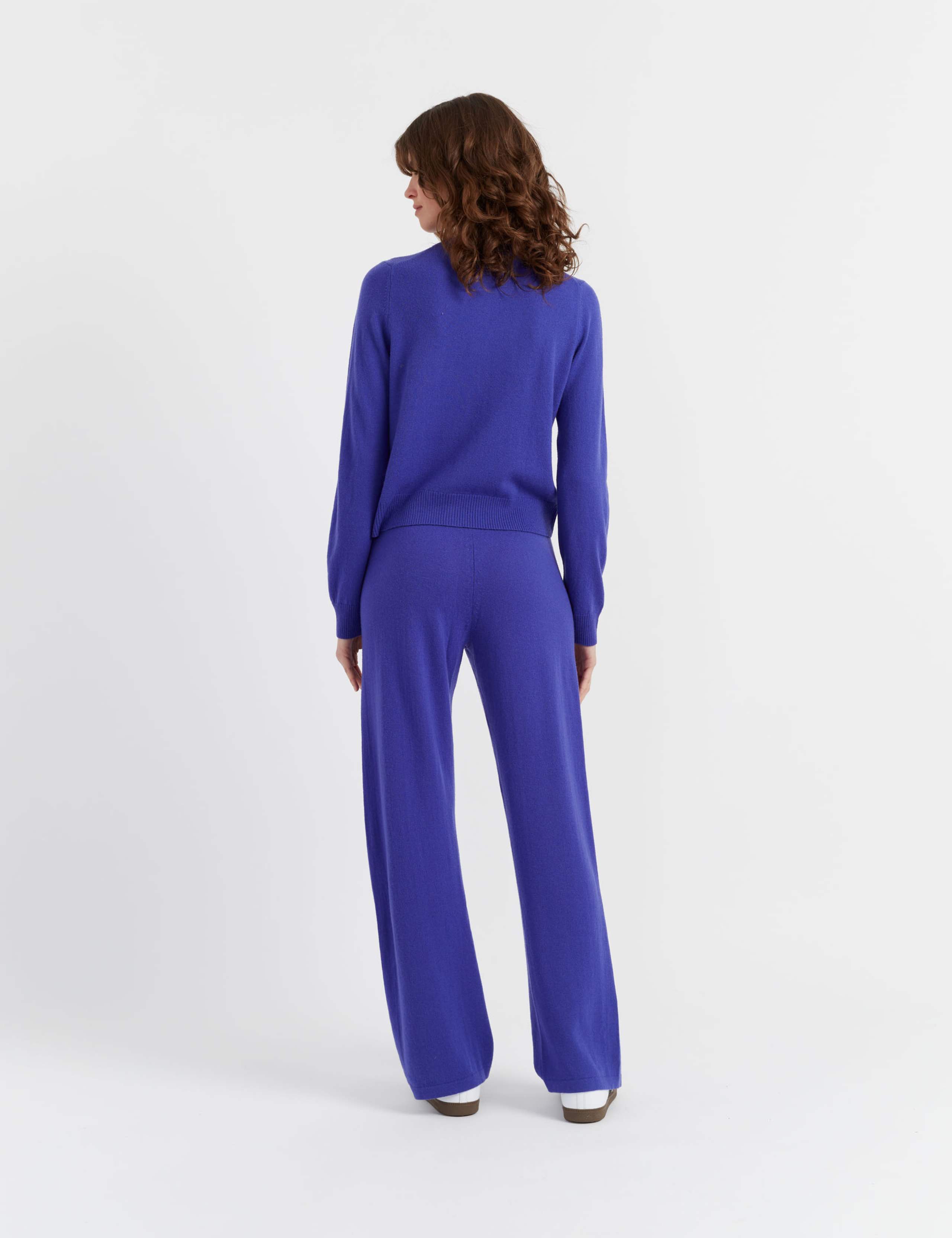 Wool Rich Crew Neck Cardigan with Cashmere 3 of 4