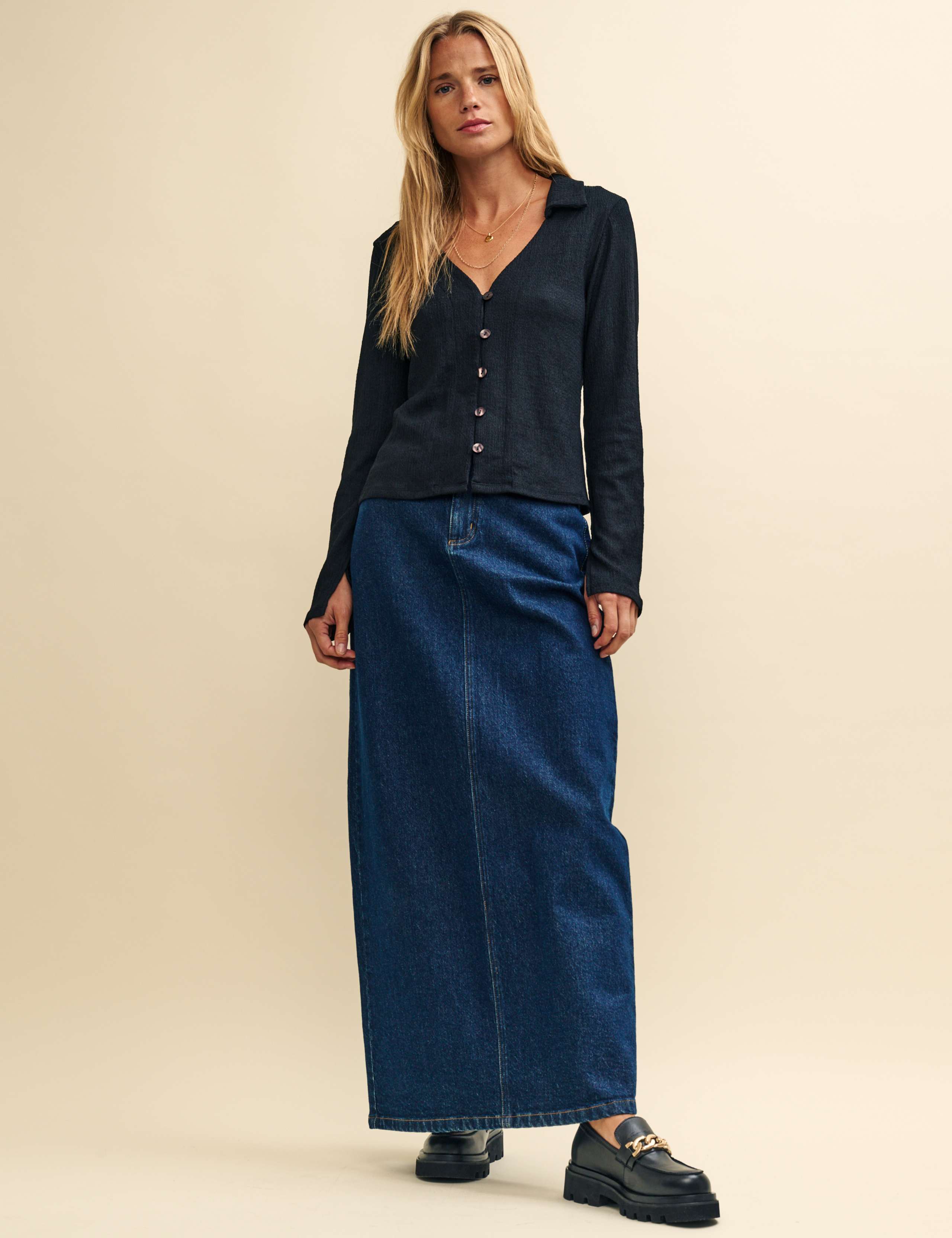 Textured V-Neck Button Through Top 2 of 4