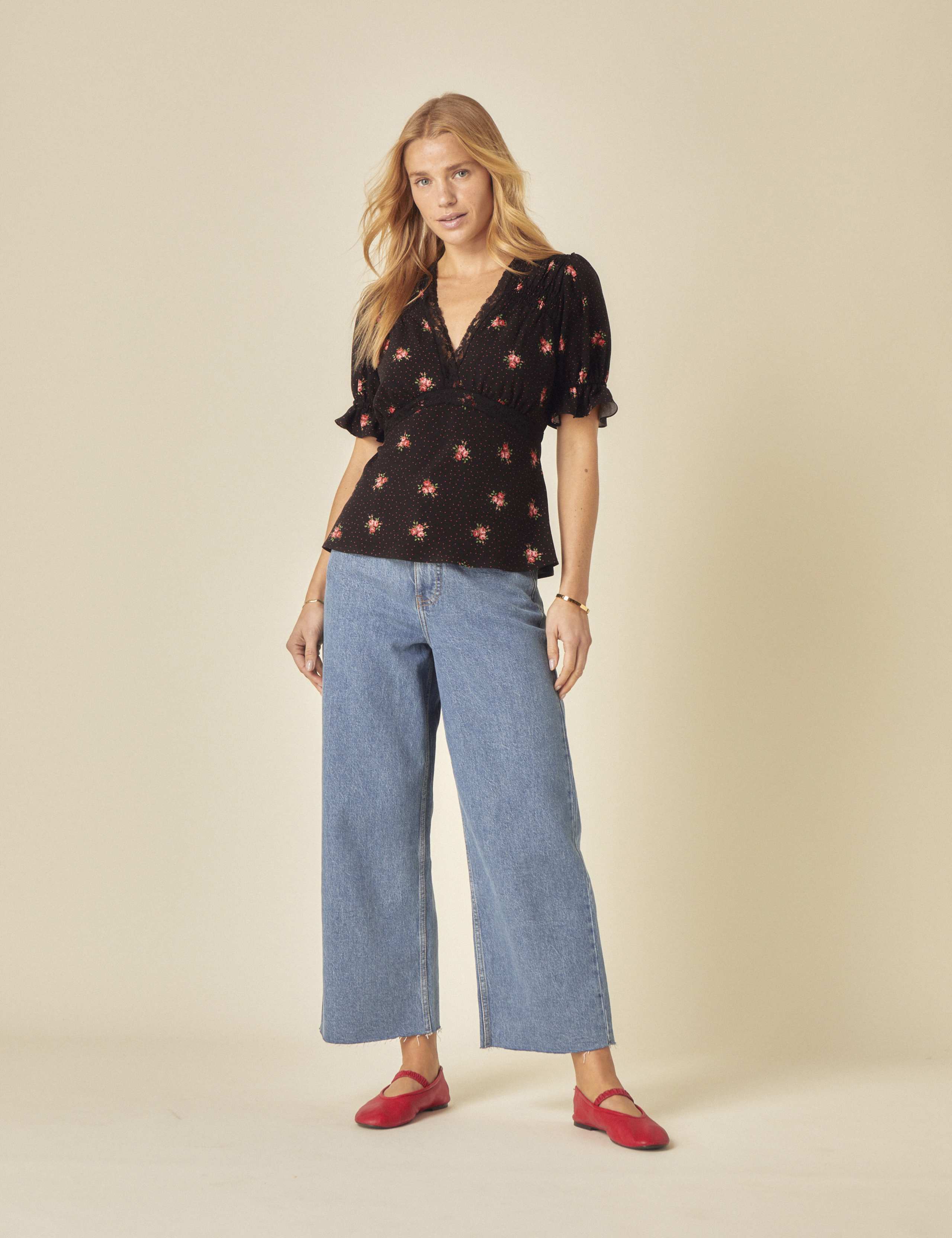 Floral VNeck Top 2 of 5