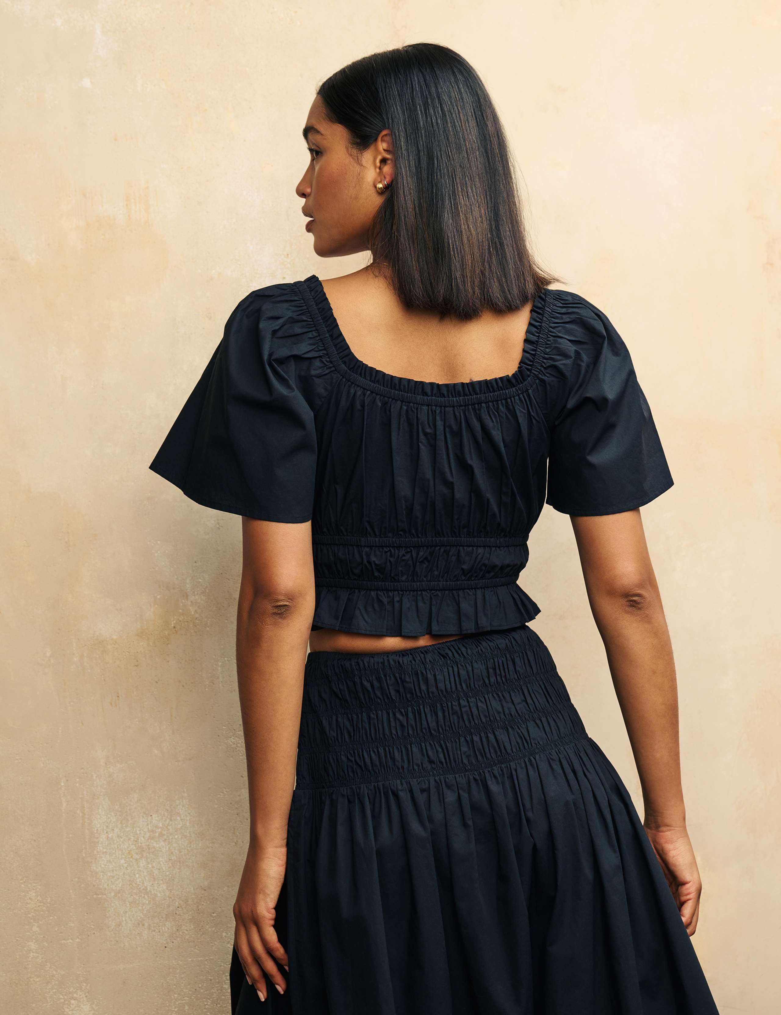 Cotton Scoop Neck Crop Top 3 of 4