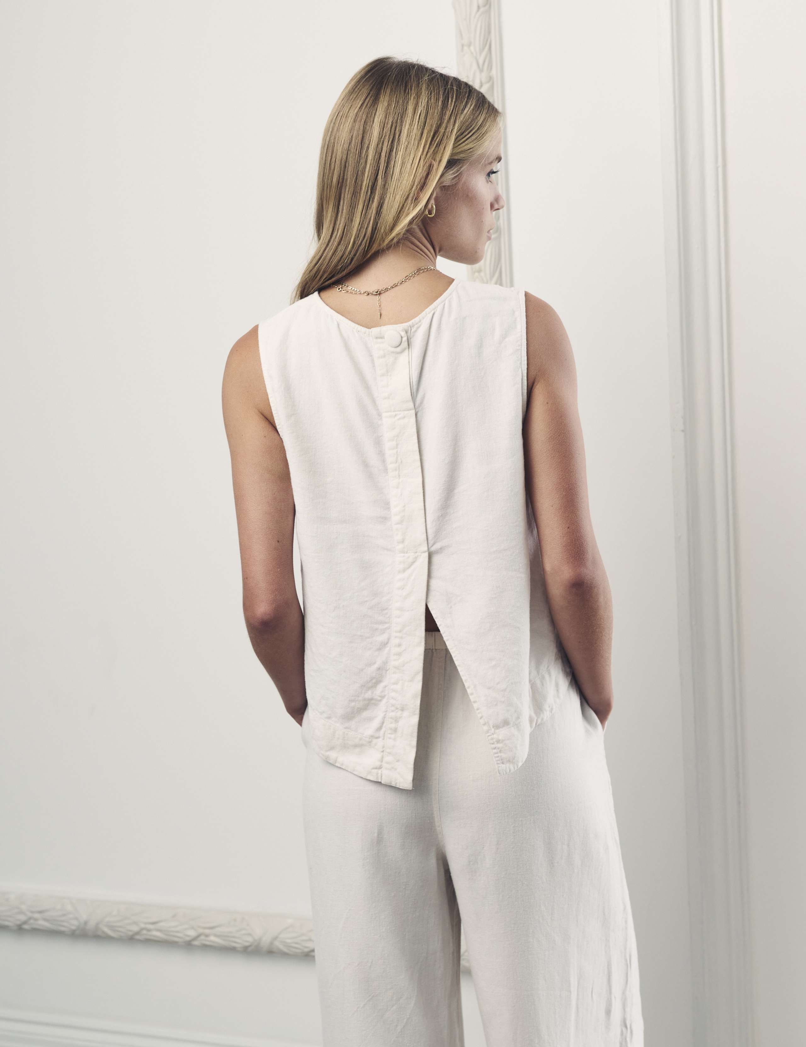Linen Rich Crew Neck Vest Top 2 of 4