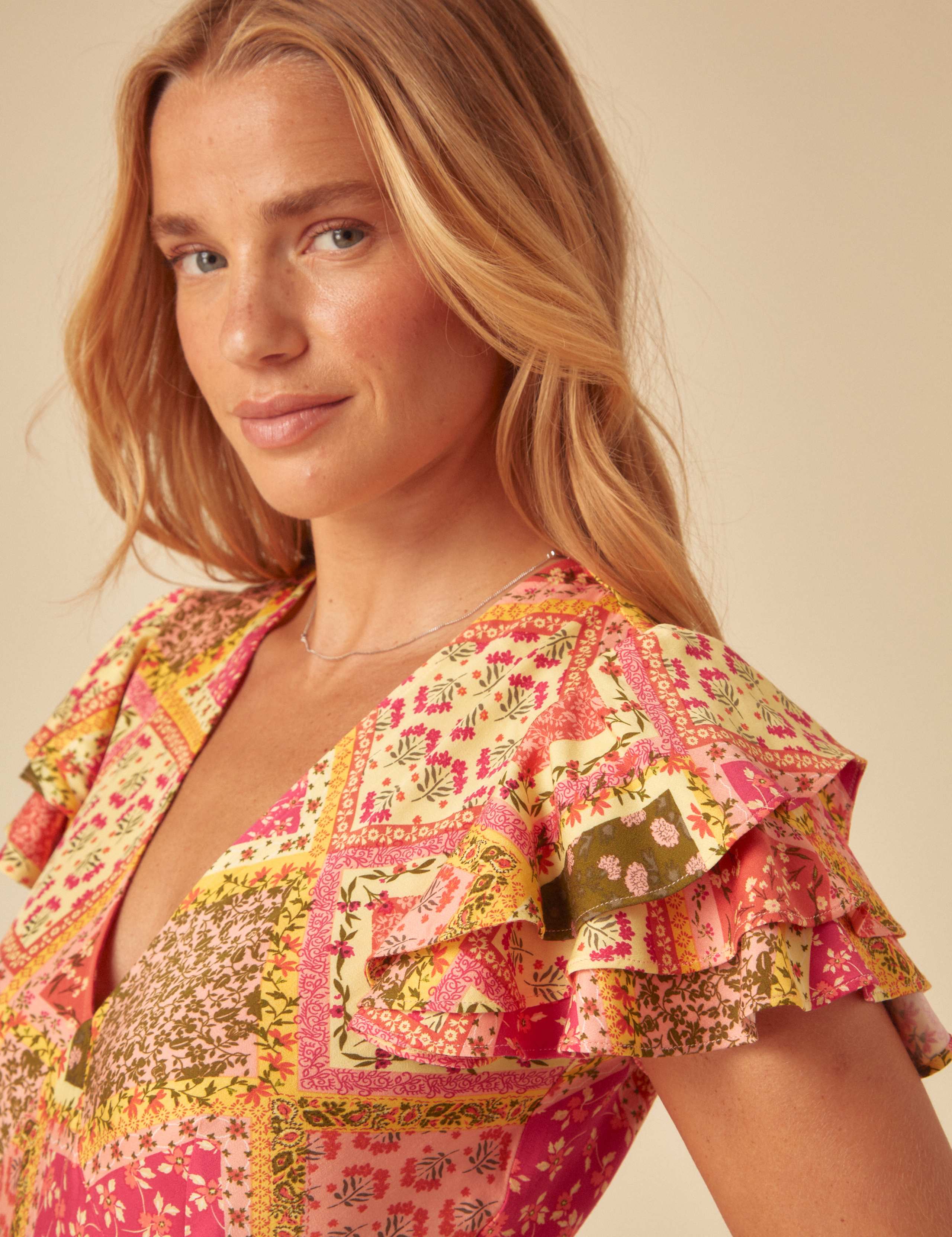 Printed V-Neck Midaxi Tea Dress 4 of 5