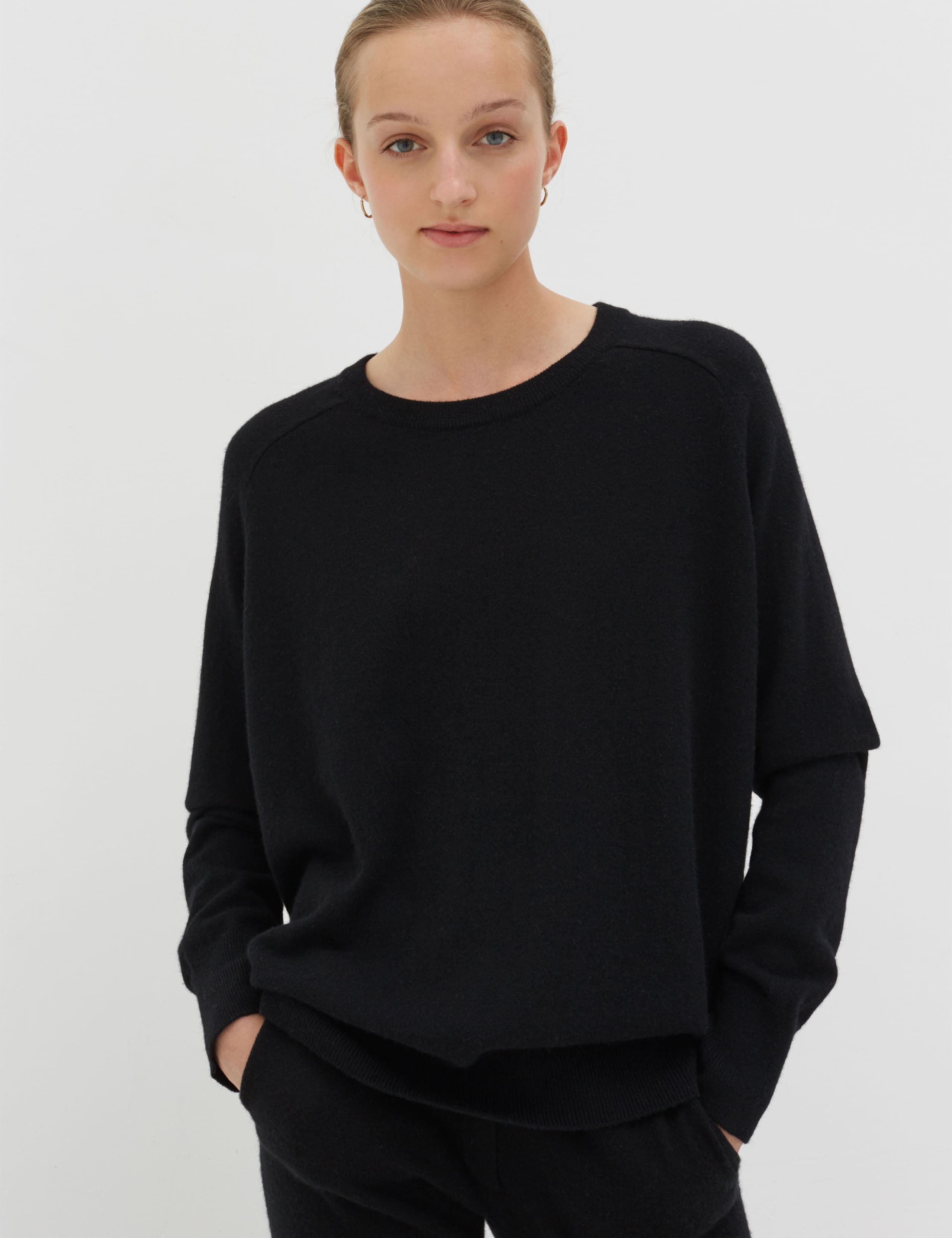 Pure Cashmere Crew Neck Relaxed Jumper 1 of 2