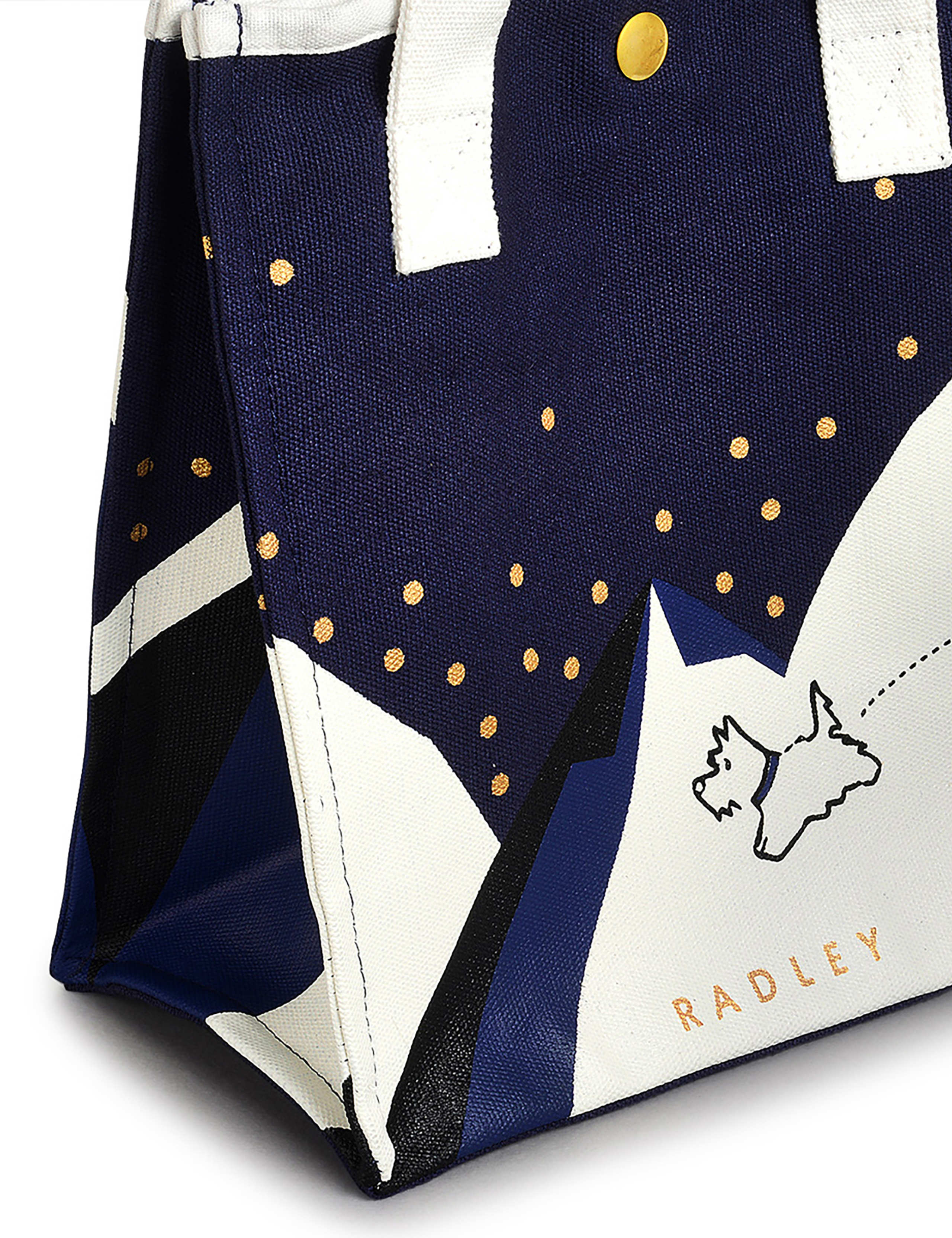 Mountain Wanderer Canvas Grab Bag 4 of 4