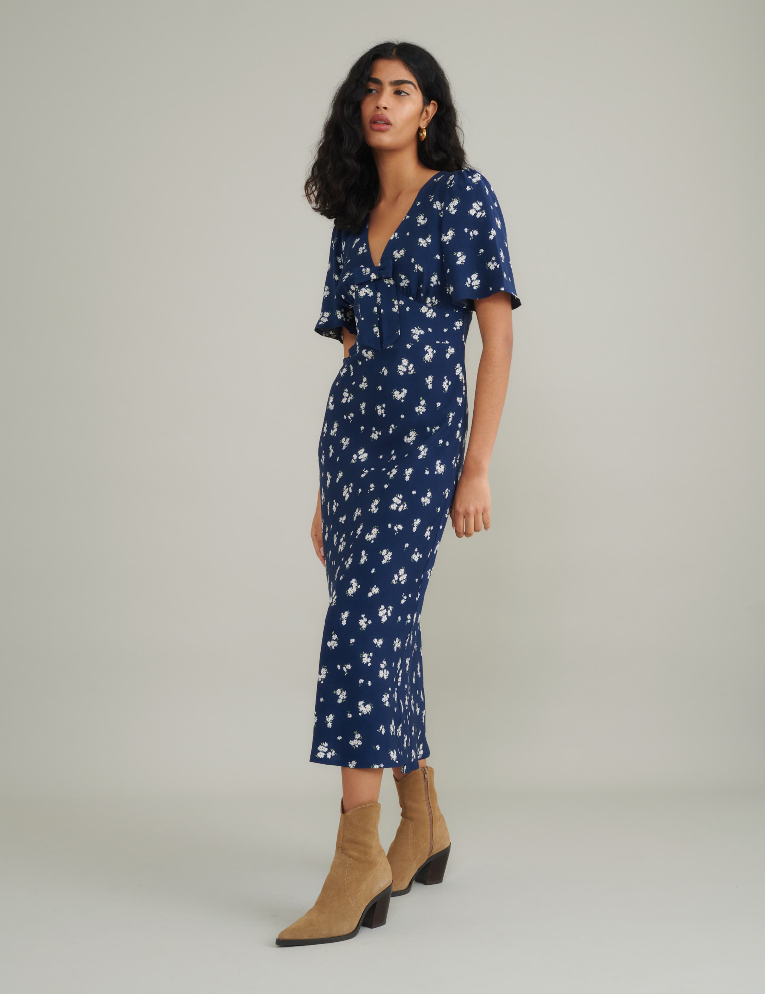 Floral V-Neck Midi Tea Dress 4 of 4