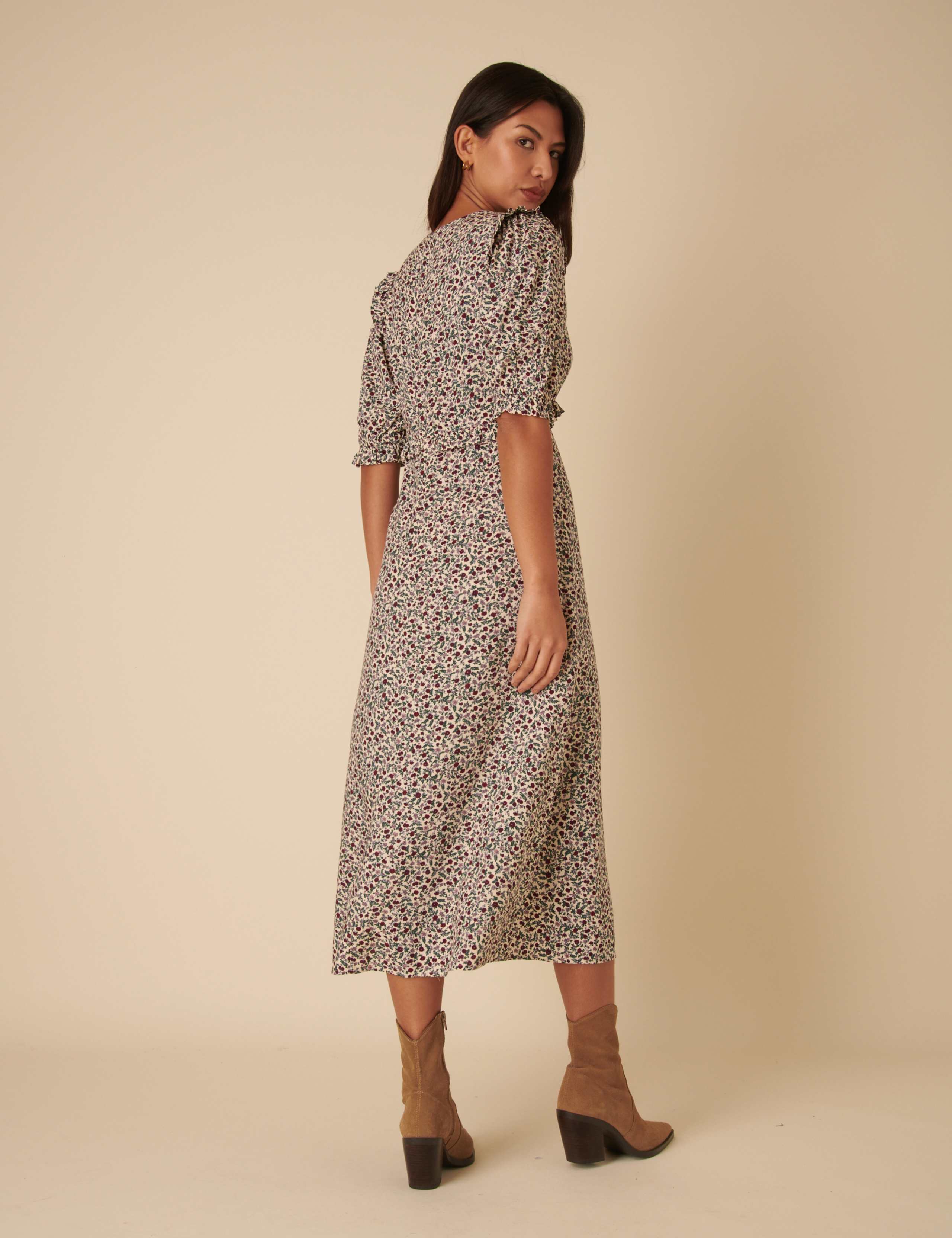 Ditsy Floral Frill Detail Puff Sleeve Midi Tea Dress 3 of 4