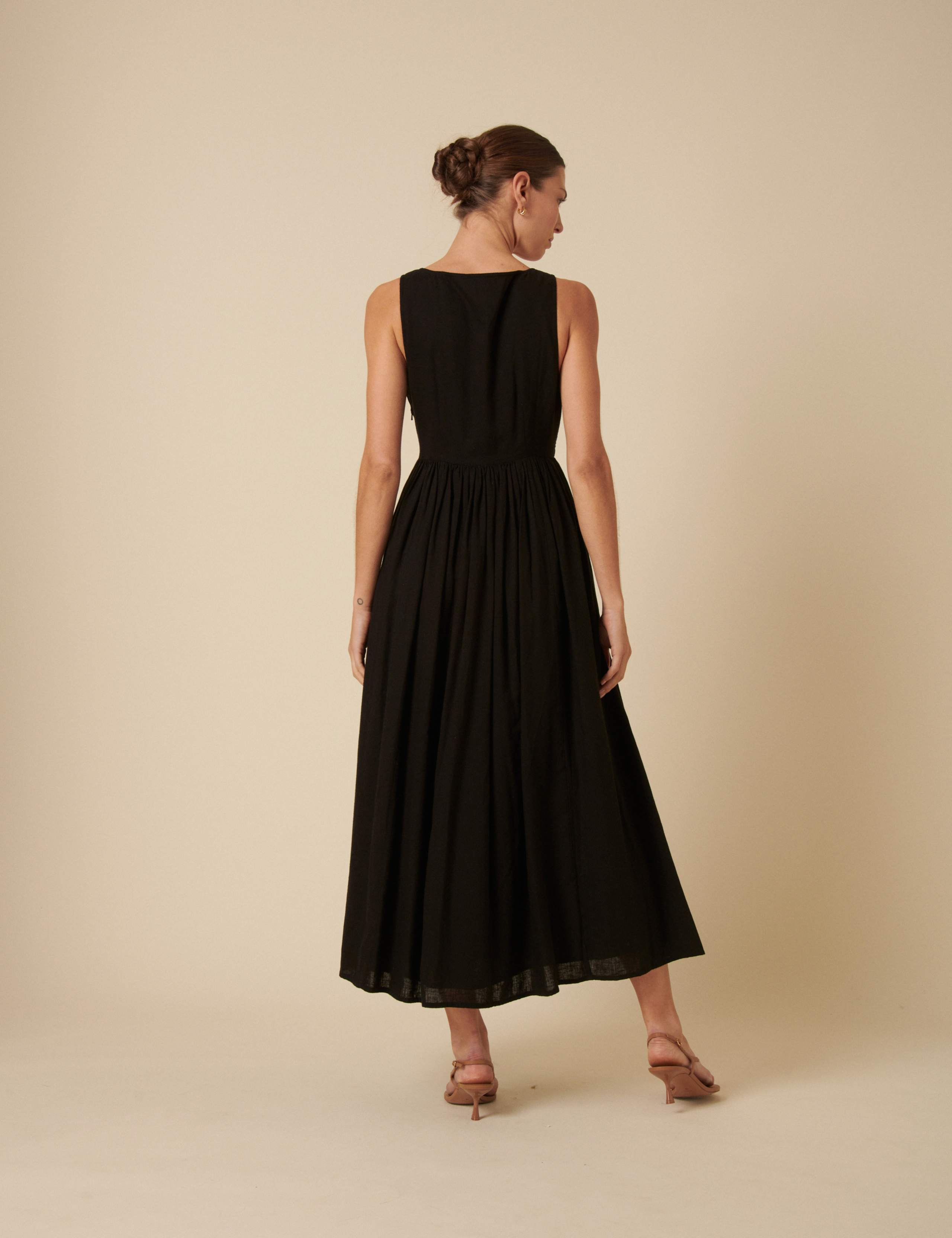 Square Neck Button Front Midaxi Waisted Dress with Linen 3 of 5