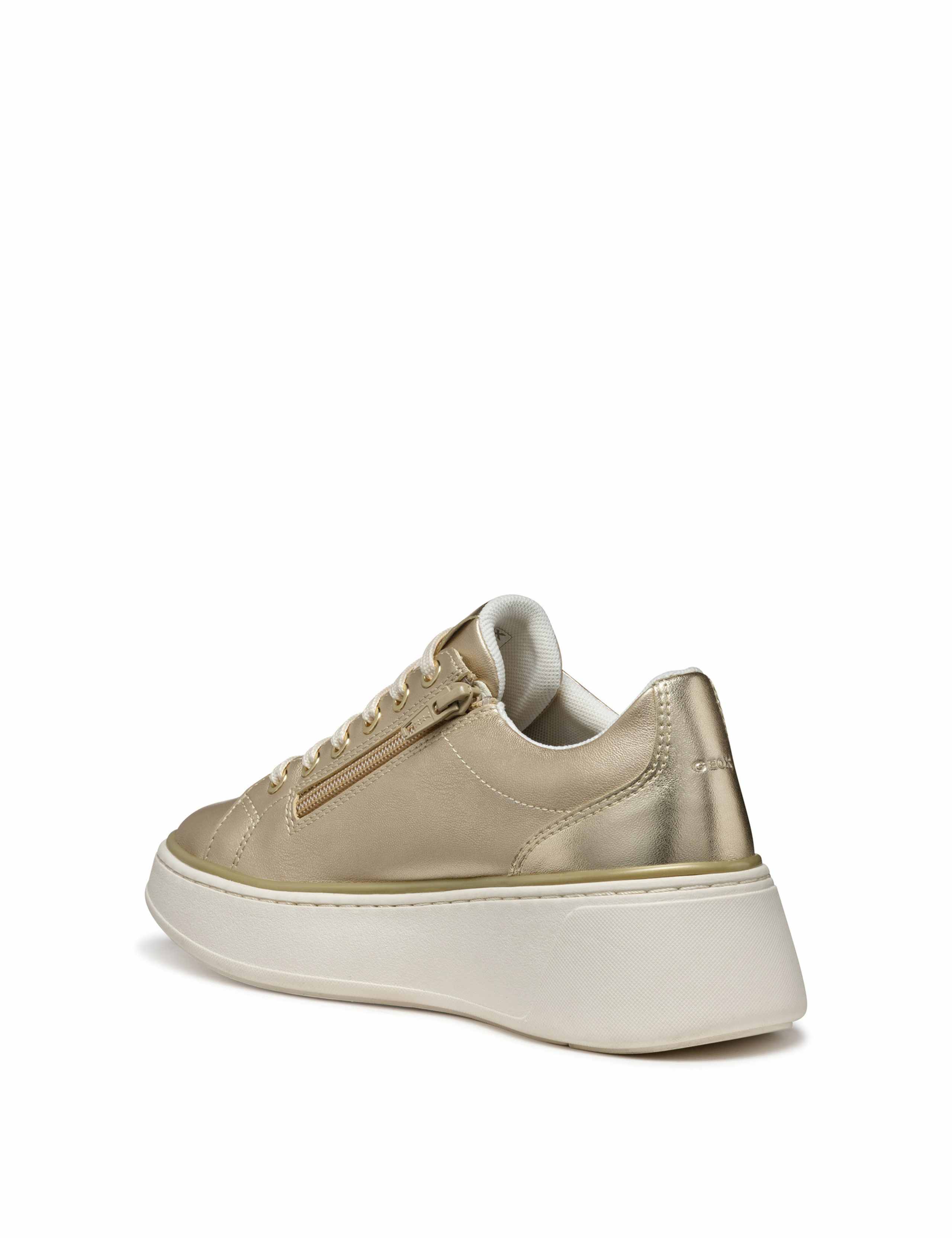 Platform Trainers 4 of 6