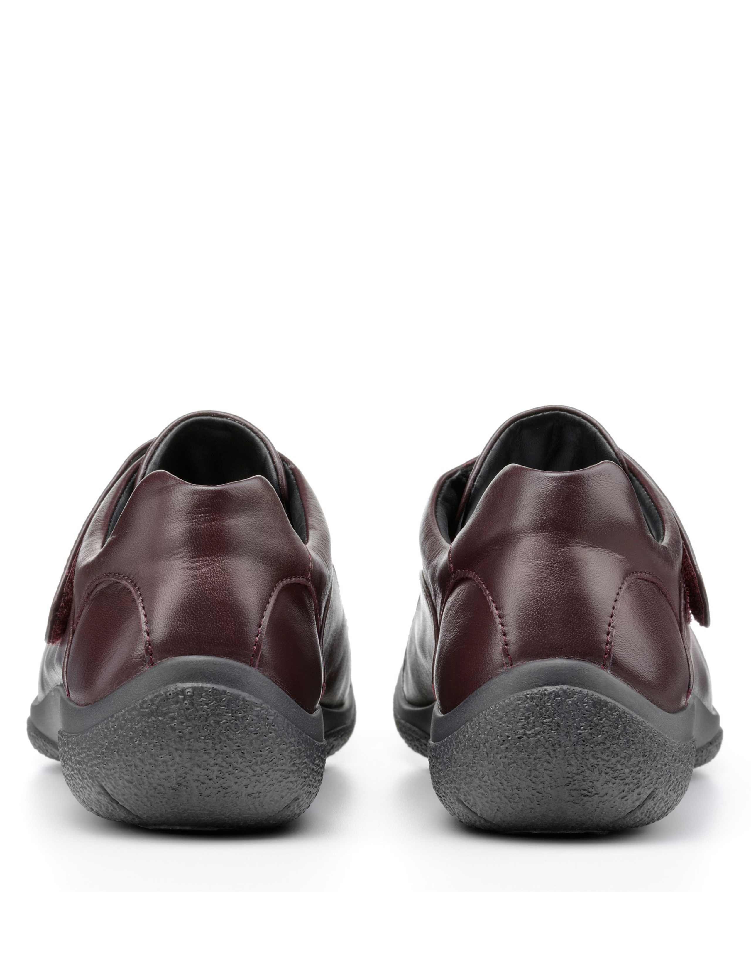 Sugar II Wide Fit Leather Boat Shoes 3 of 4