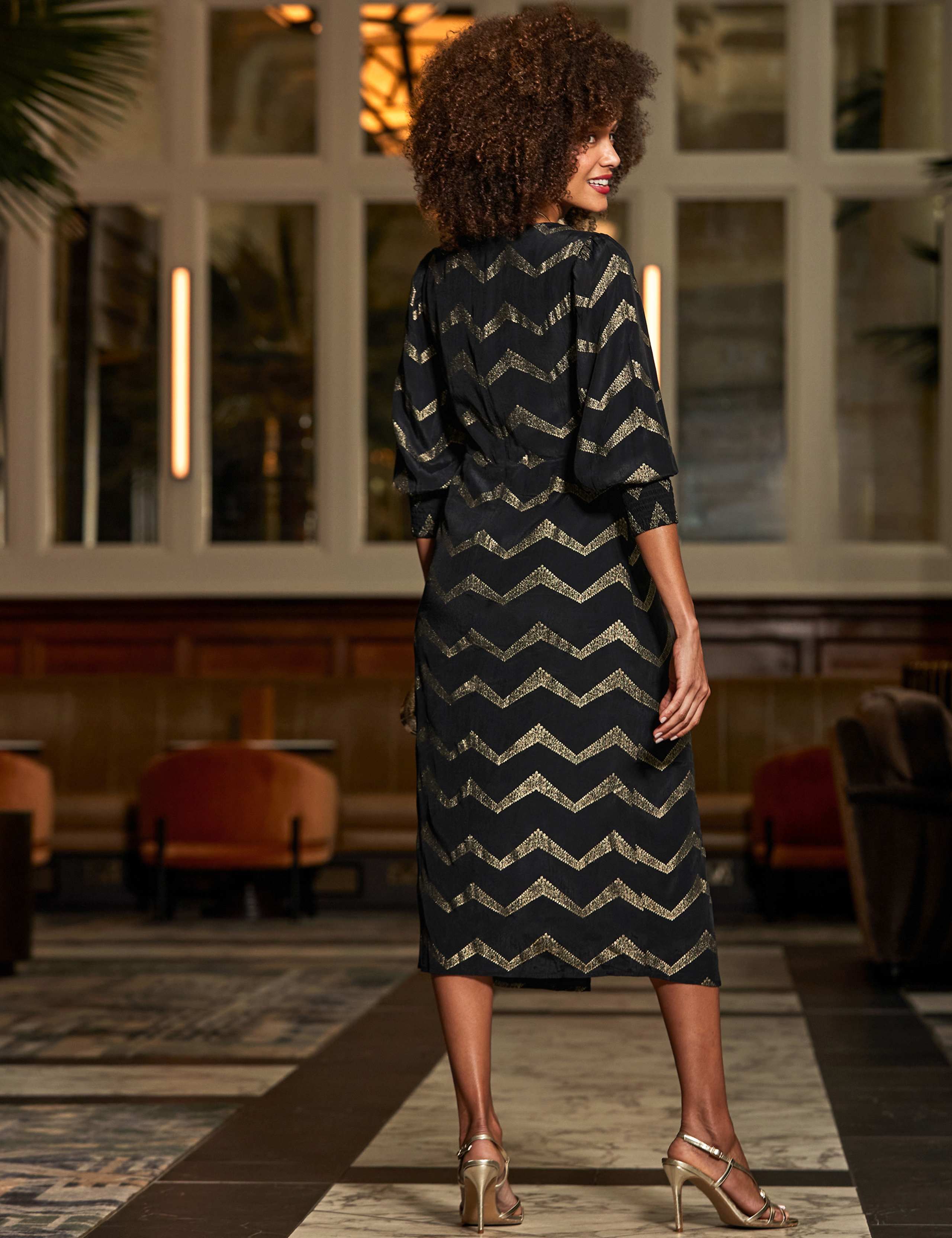Chevron Print Knot Front Midi Dress 2 of 5
