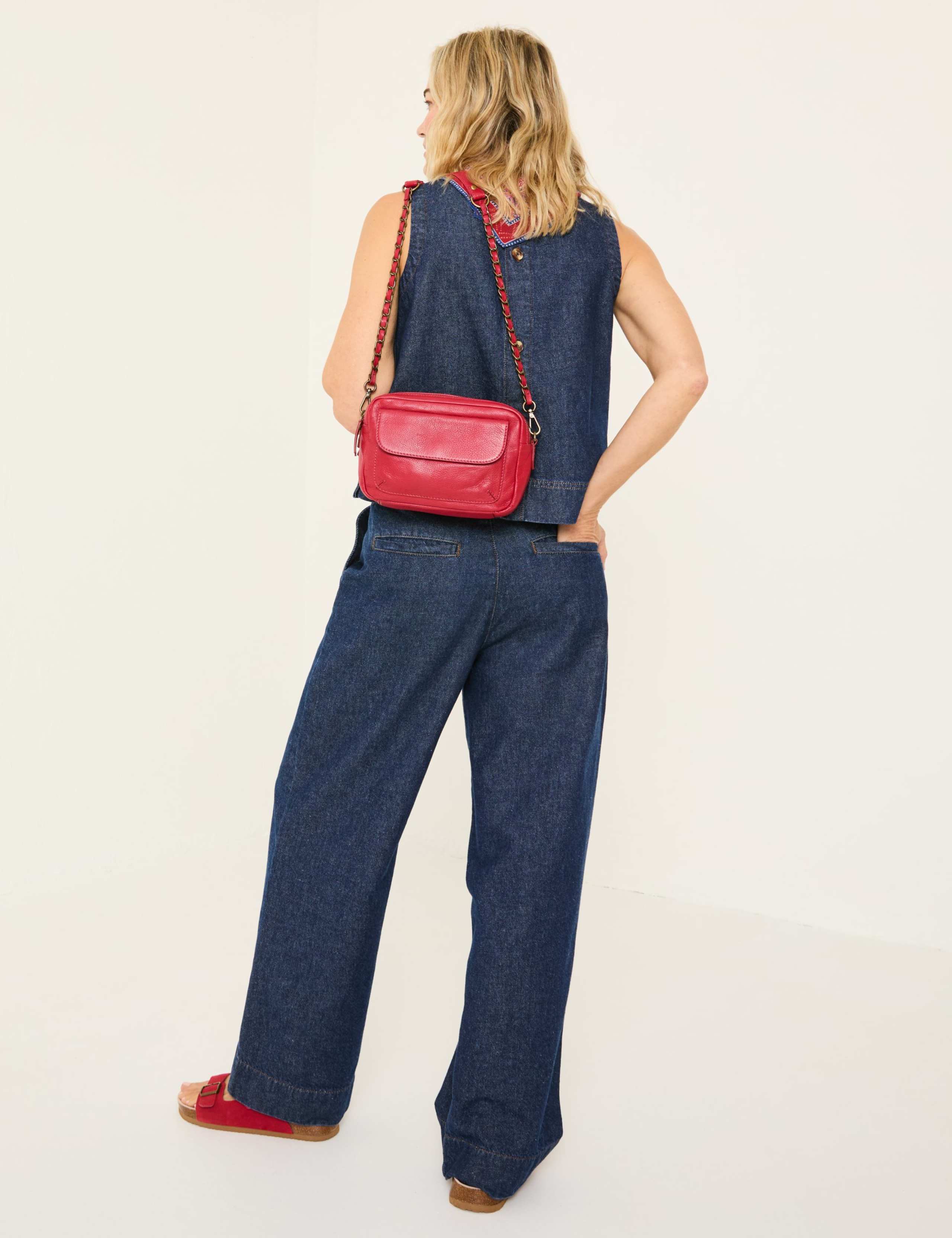 Mid Rise Wide Leg Jeans 4 of 6