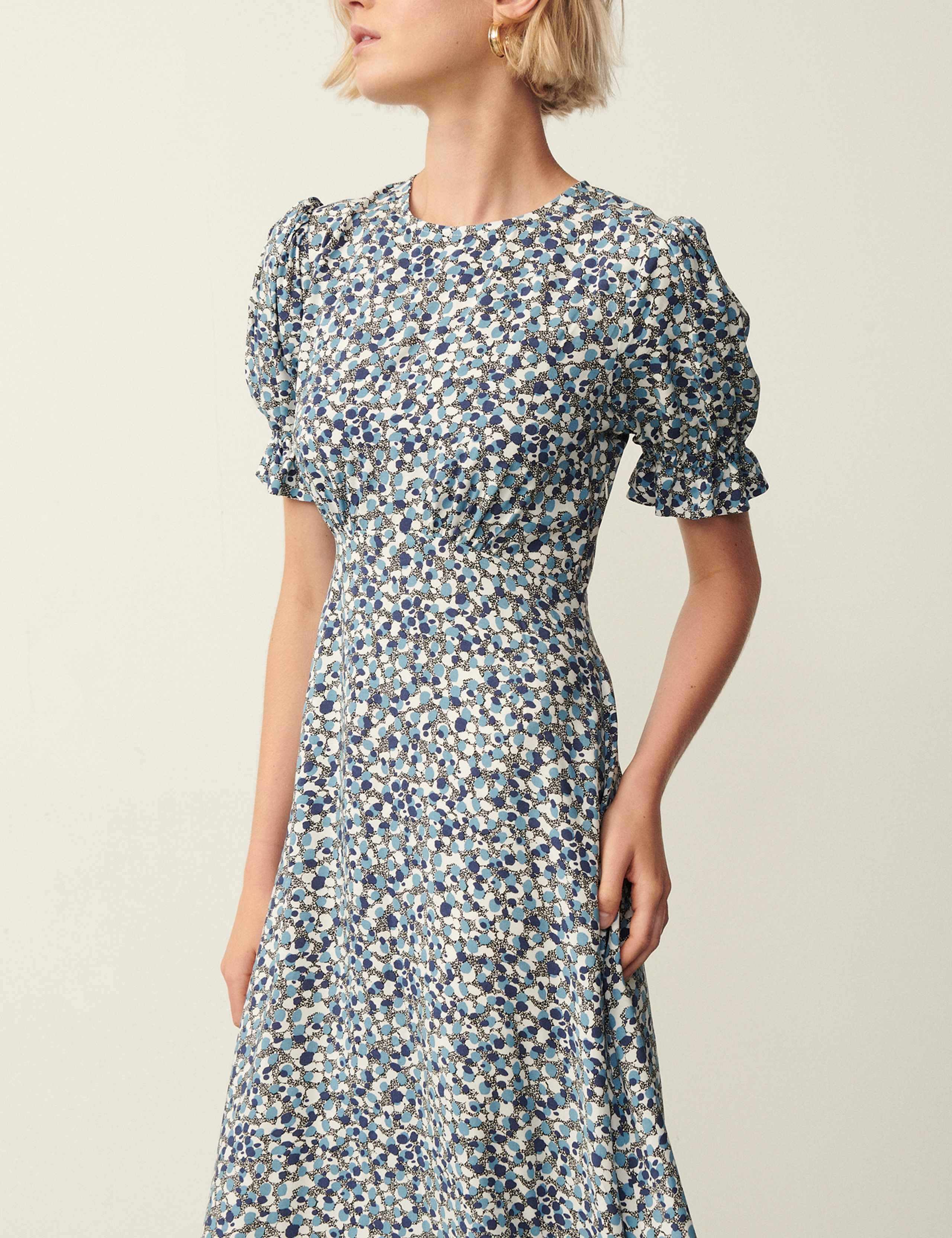Printed Puff Sleeve Midi Tea Dress 3 of 4