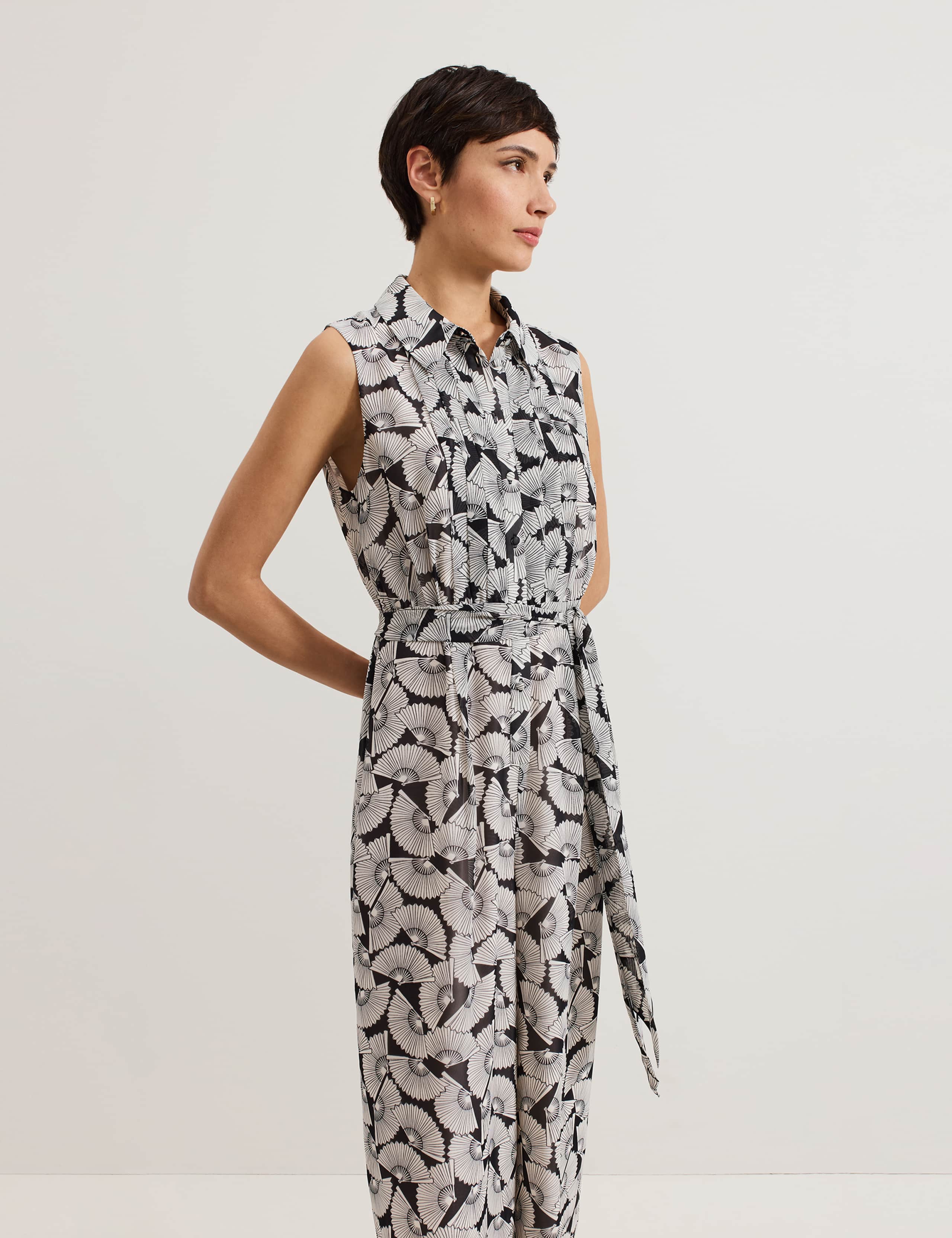 Printed Tie Detail Sleeveless Jumpsuit 4 of 8