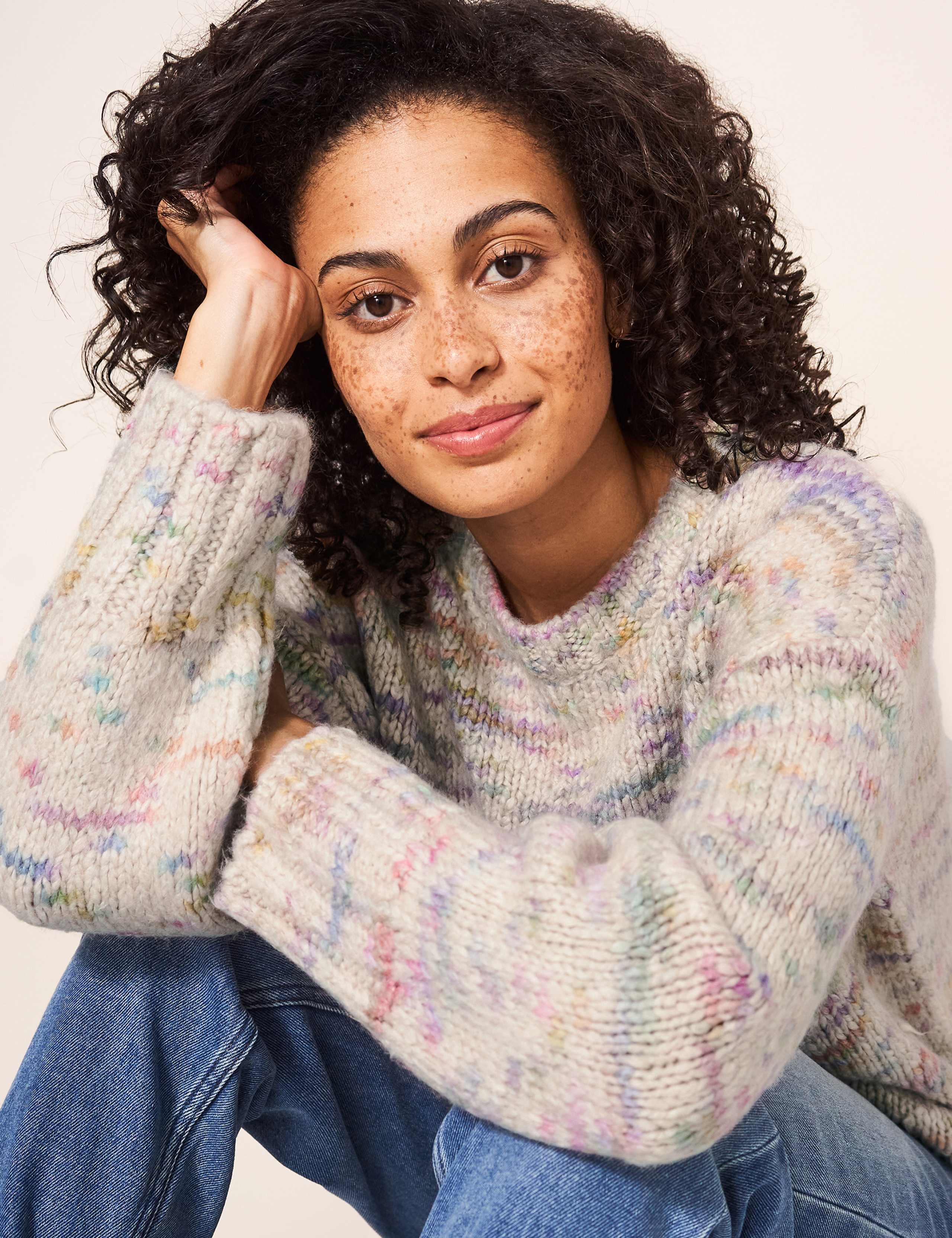 Relaxed Crew Neck Sweatshirt 3 of 4