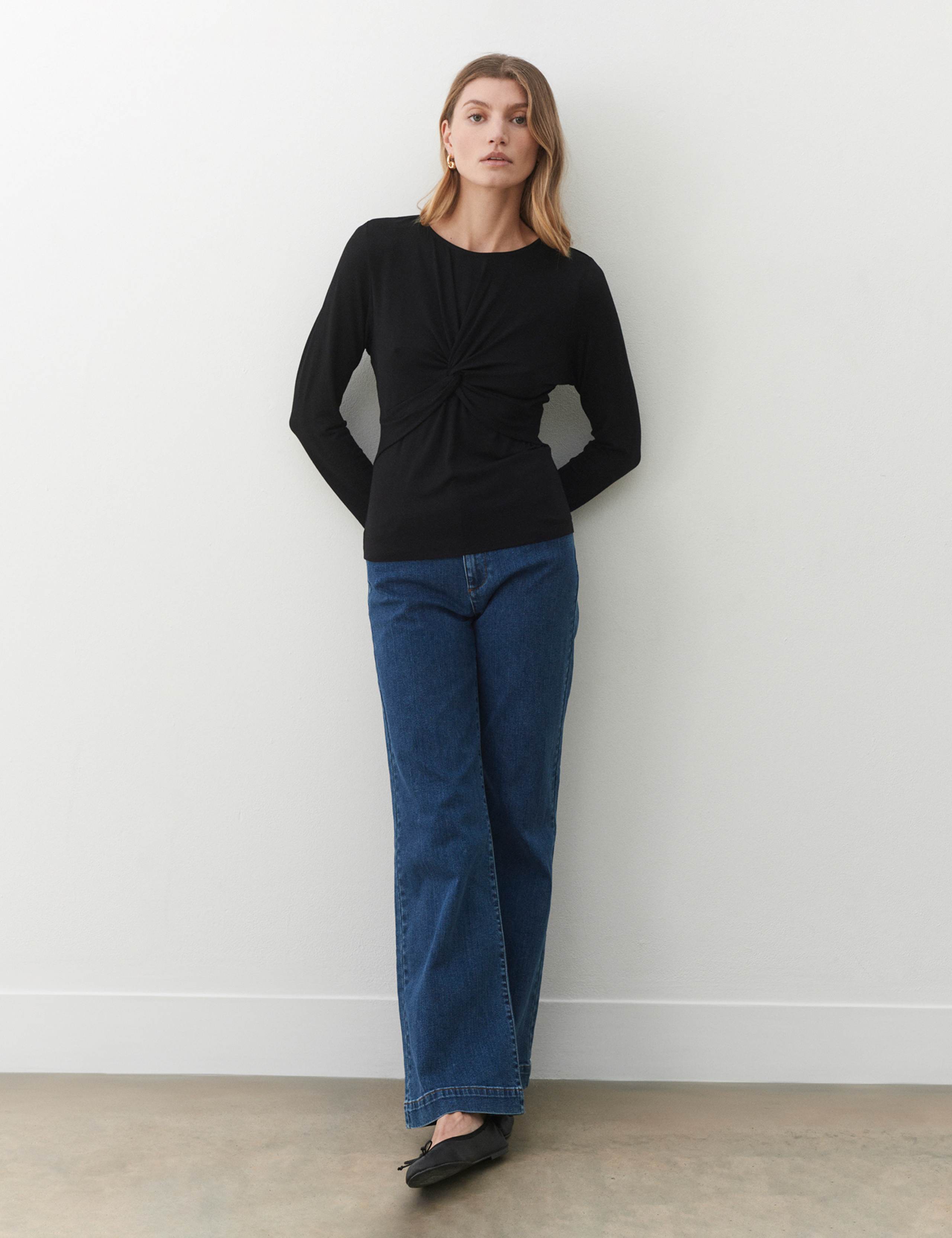 Twist Front Top 2 of 4