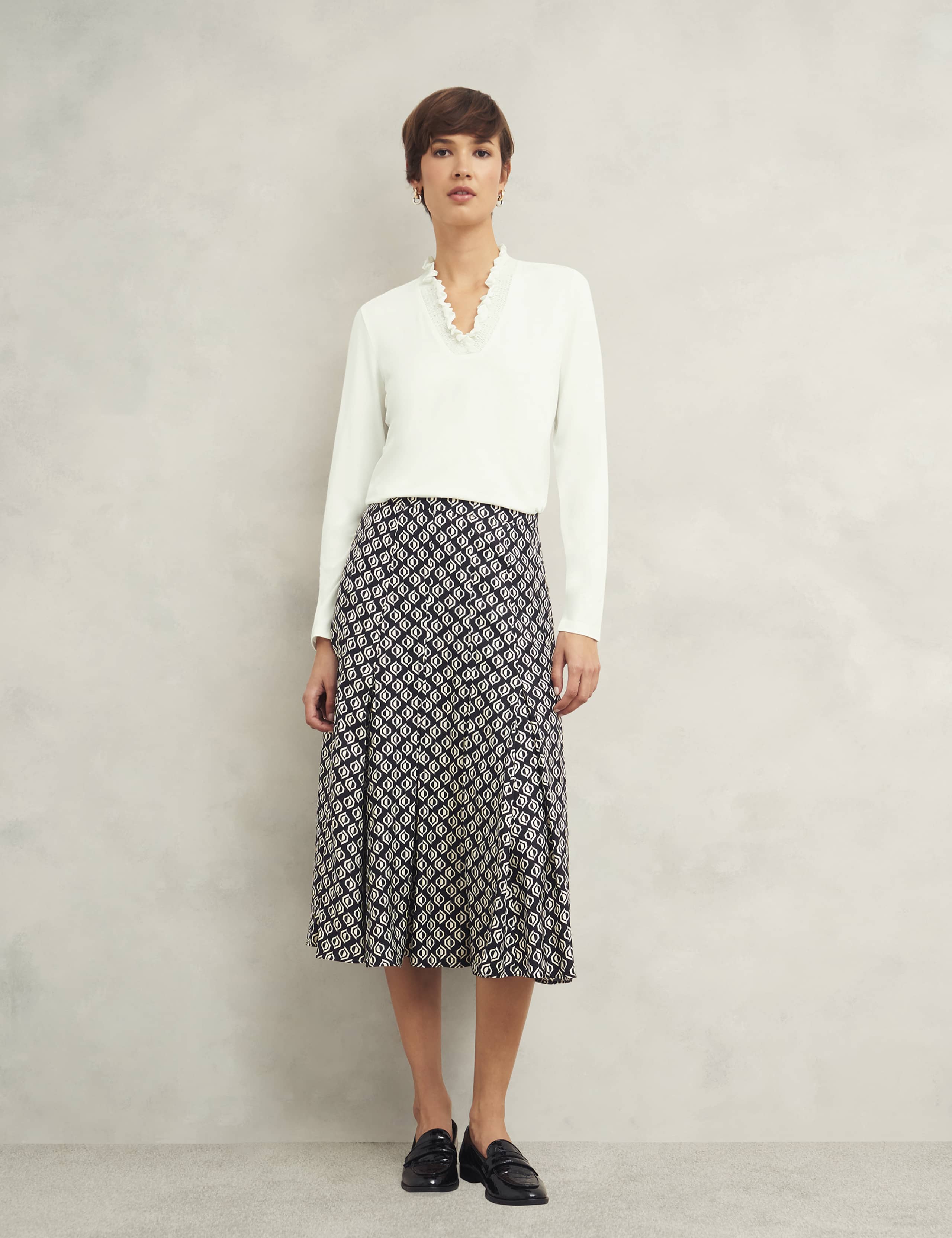 V-Neck Frill Detail Top 3 of 6