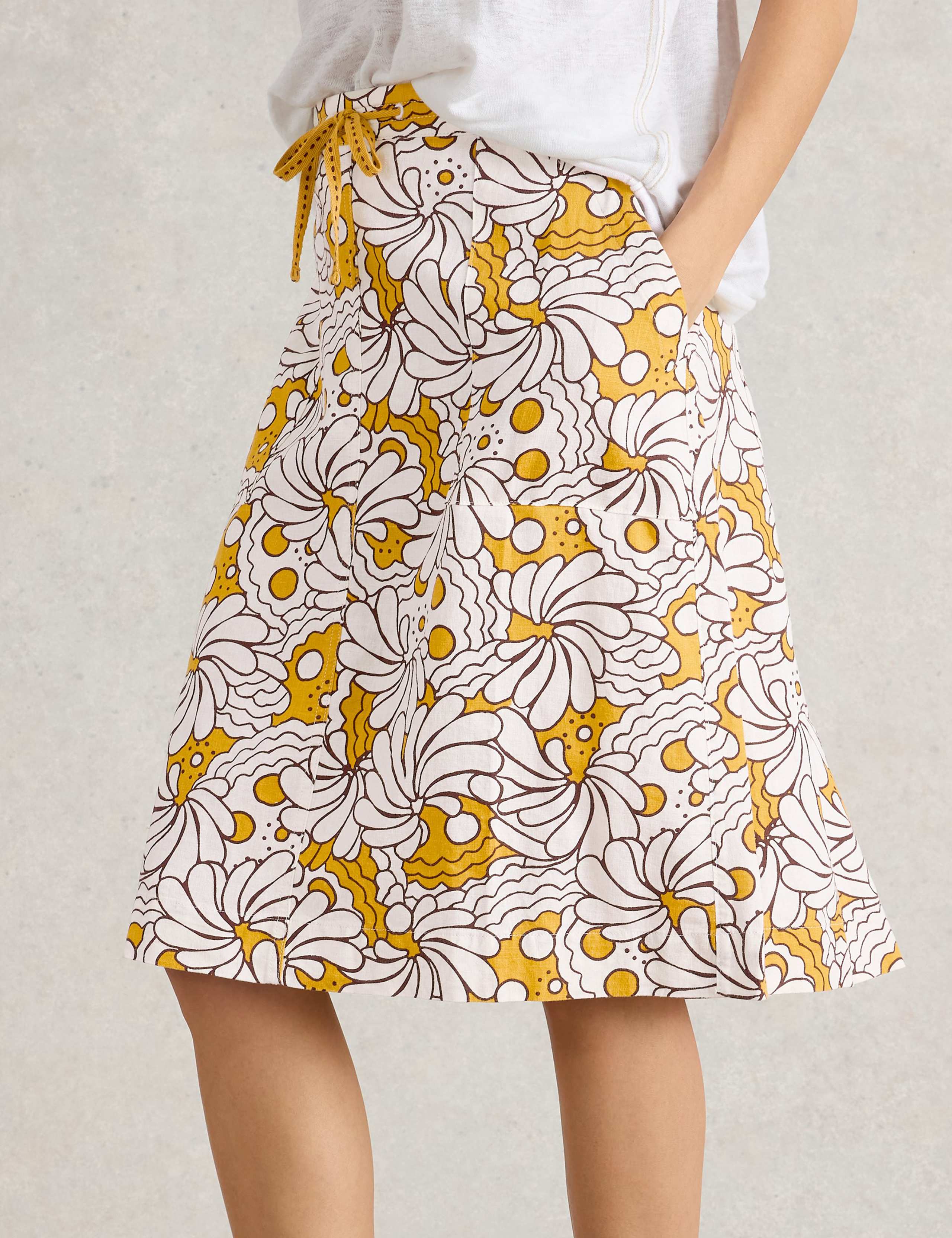 Linen Rich Printed Knee Length A-Line Skirt 4 of 4