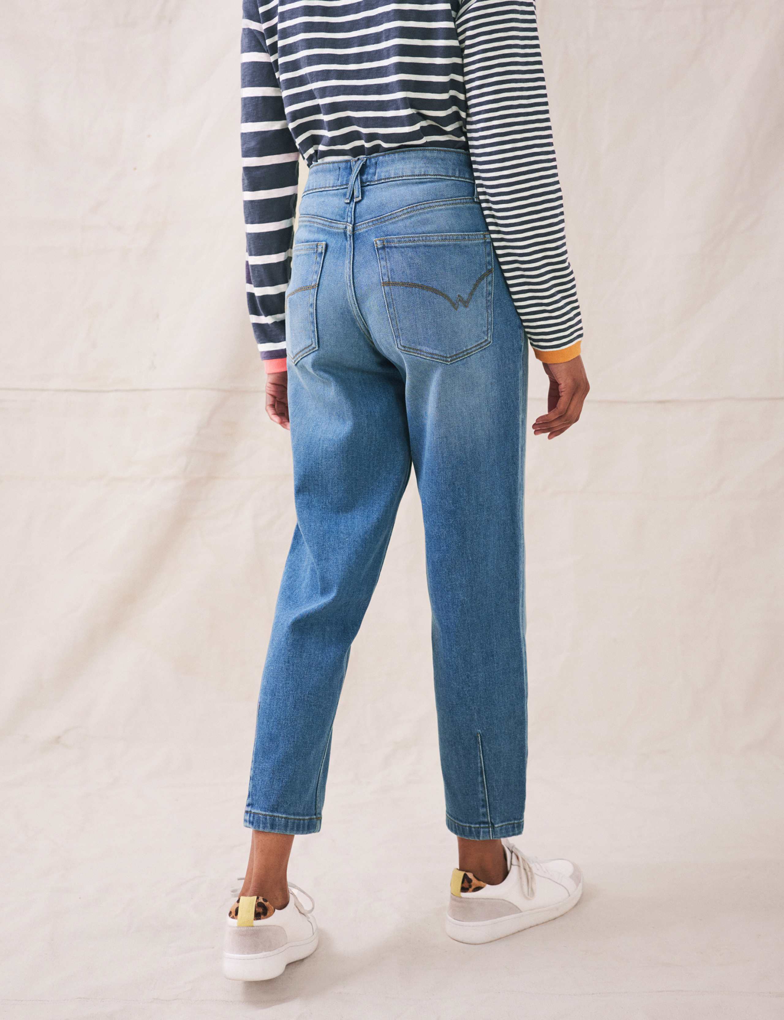 Barrel Jeans with Tencel™ 5 of 6
