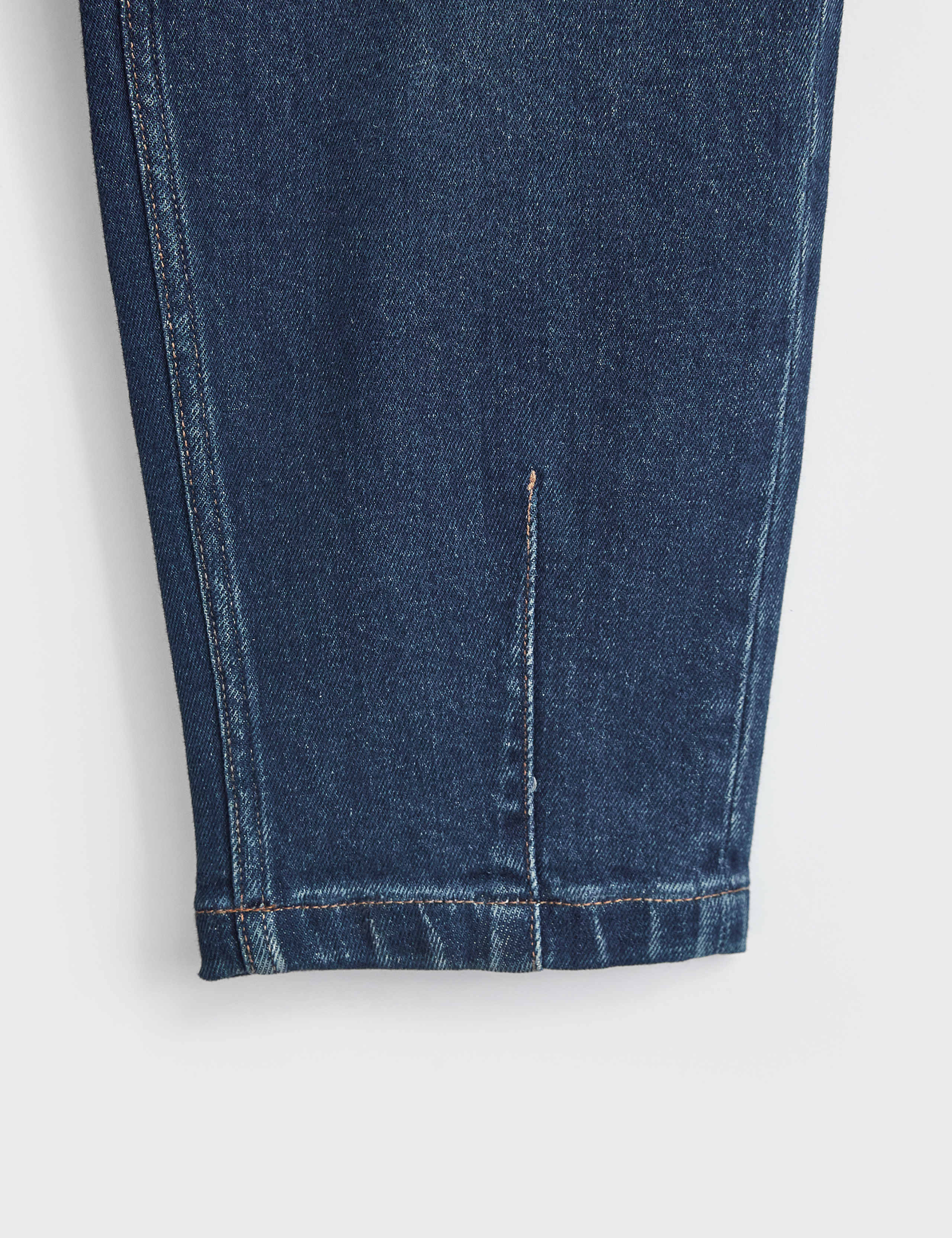 Barrel Jeans with Tencel™ 4 of 6