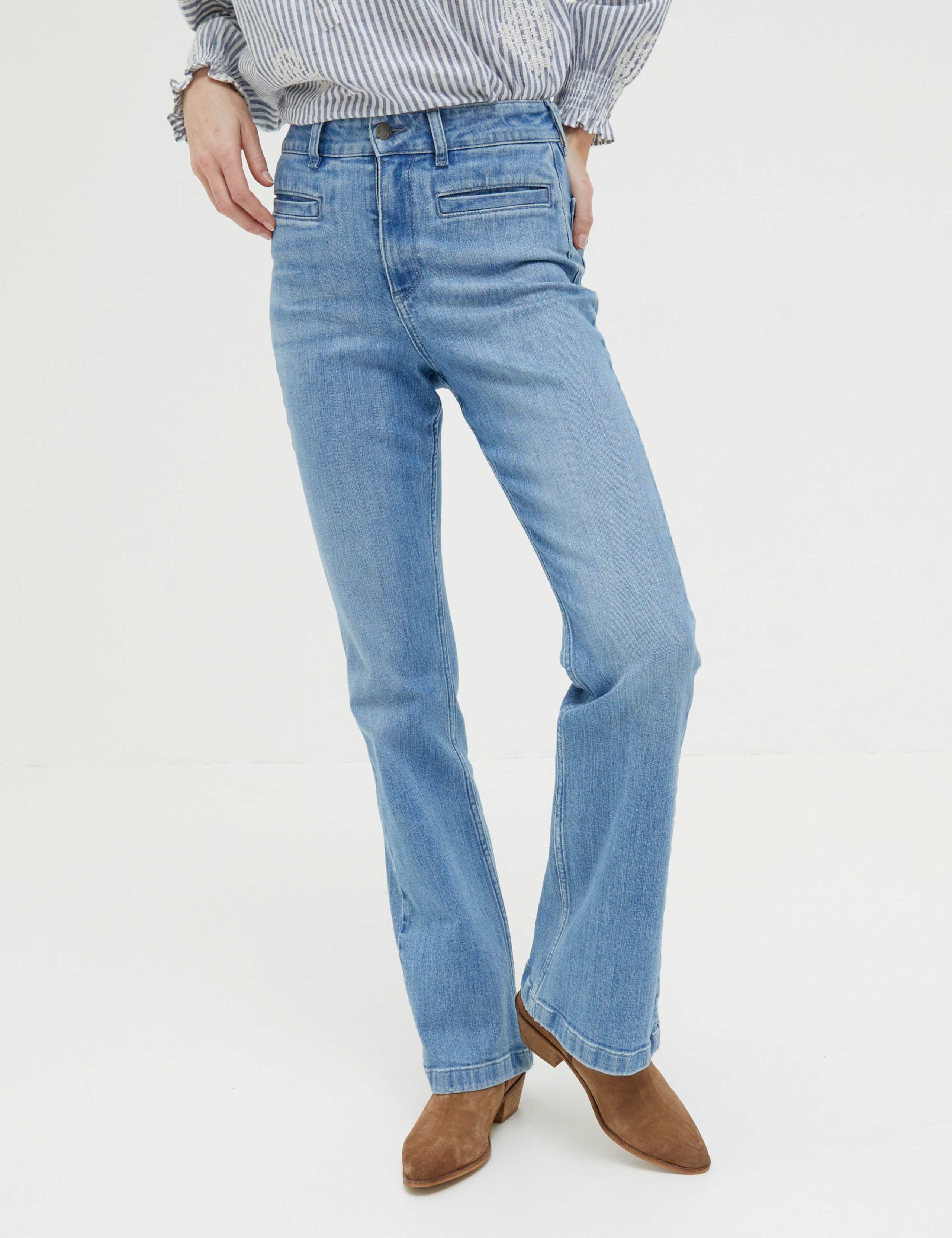 Flared Jeans 3 of 6