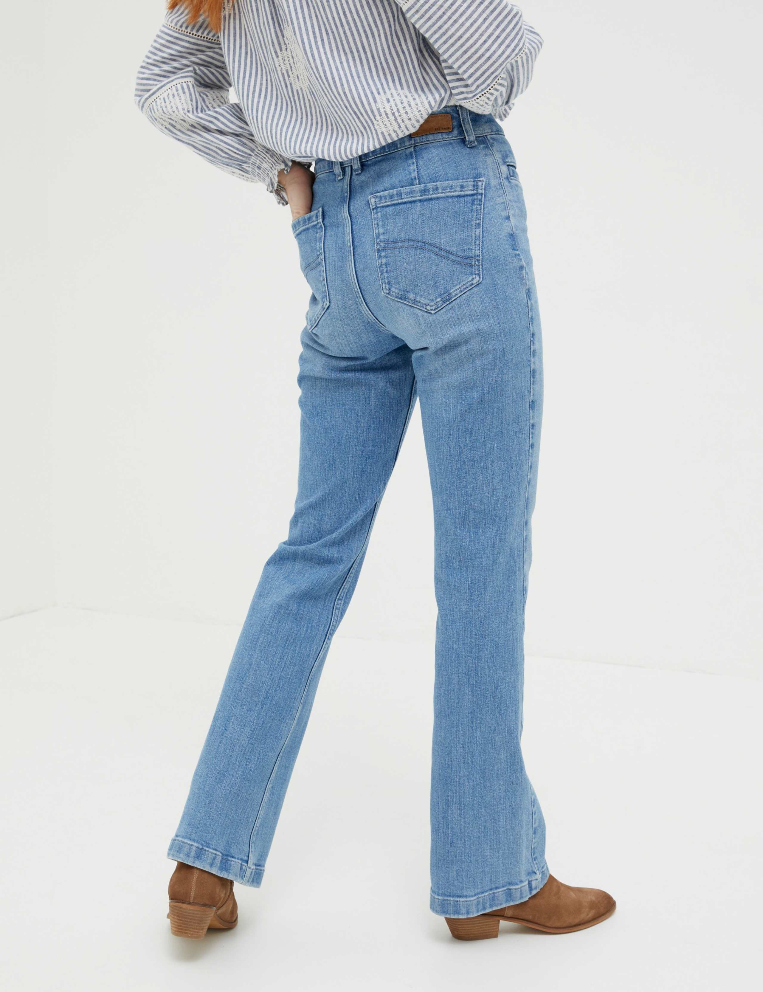 Flared Jeans 4 of 6