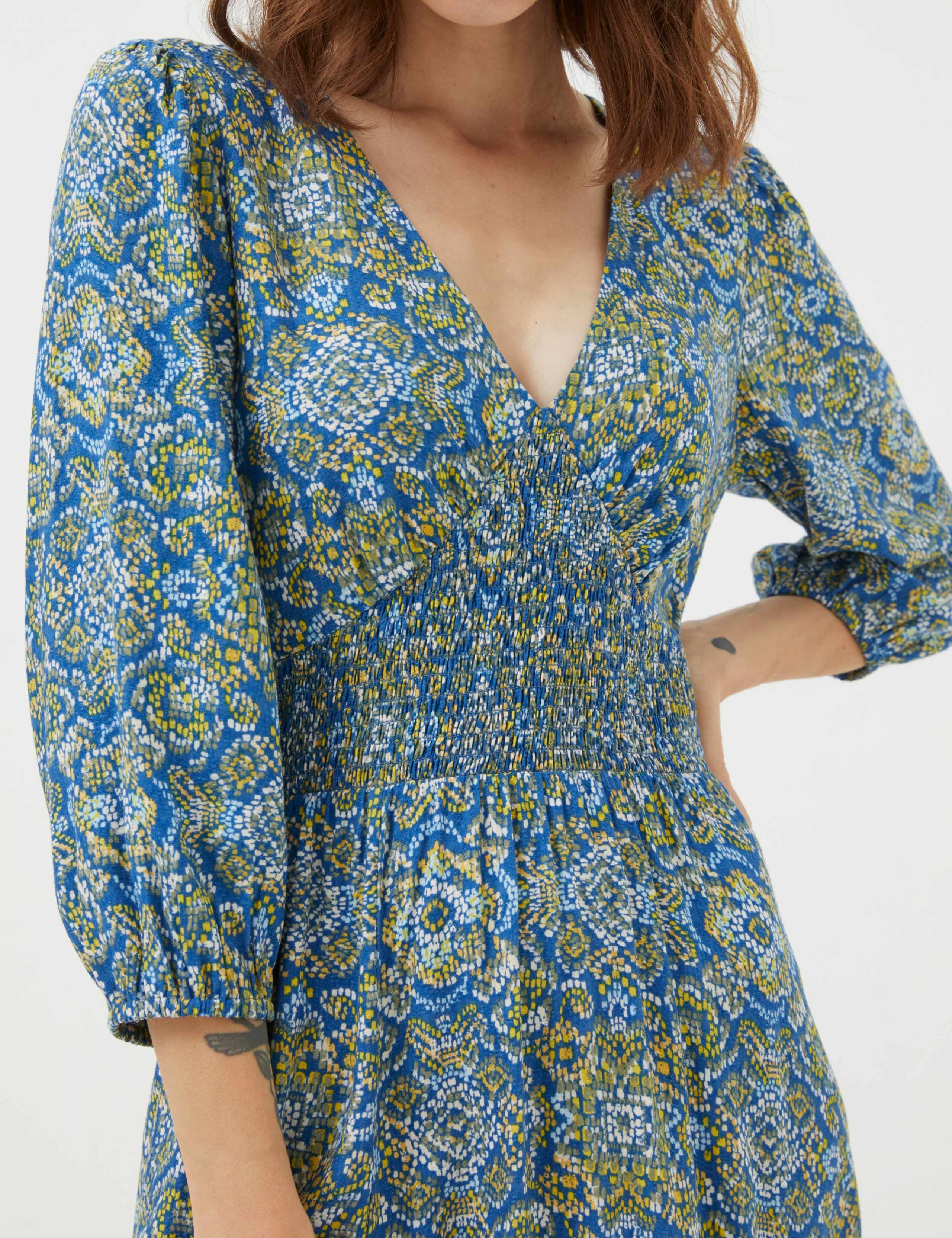 Geometric V-Neck Shirred Midi Waisted Dress 3 of 6