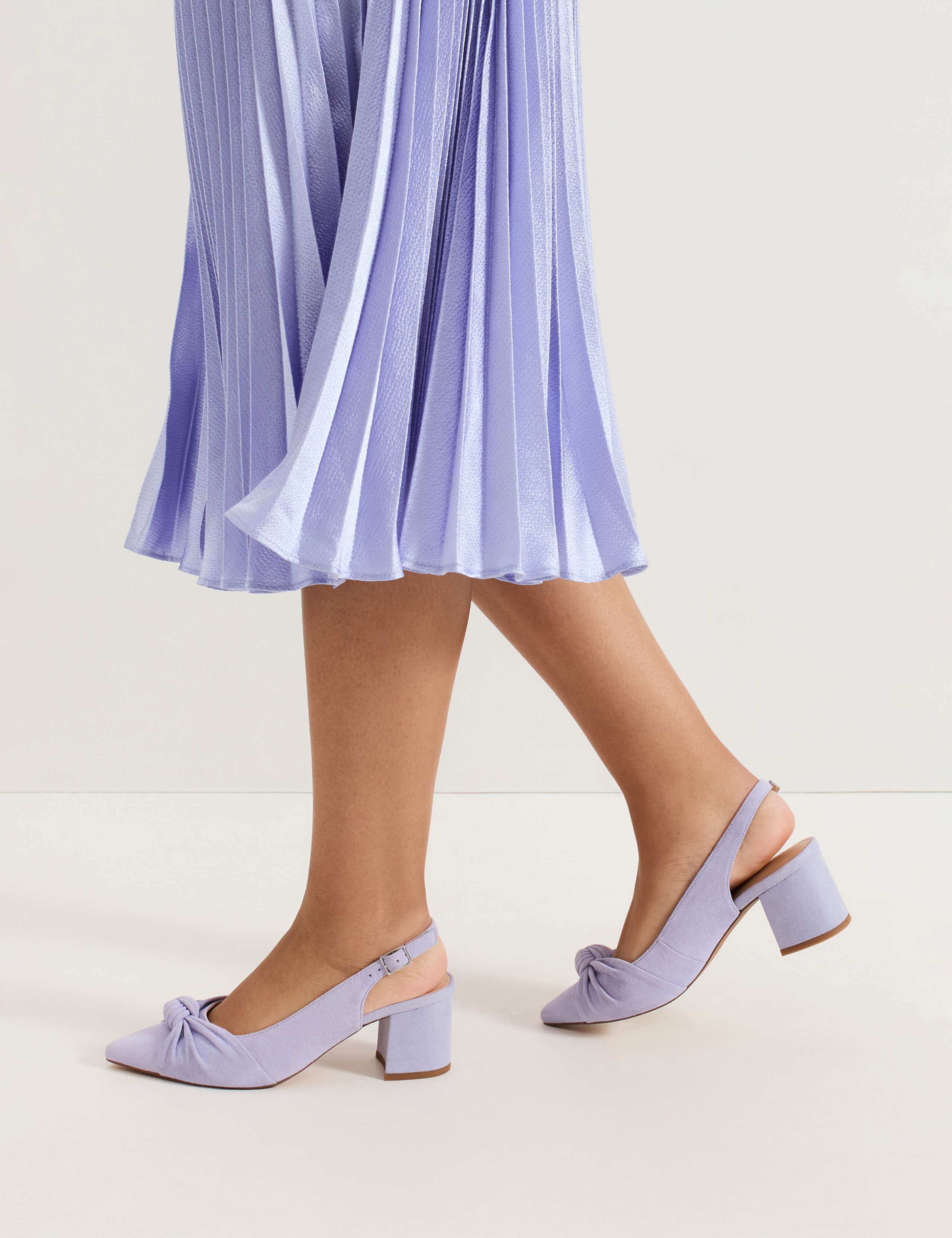 Leather Knot Block Heel Pointed Court Shoes 3 of 9