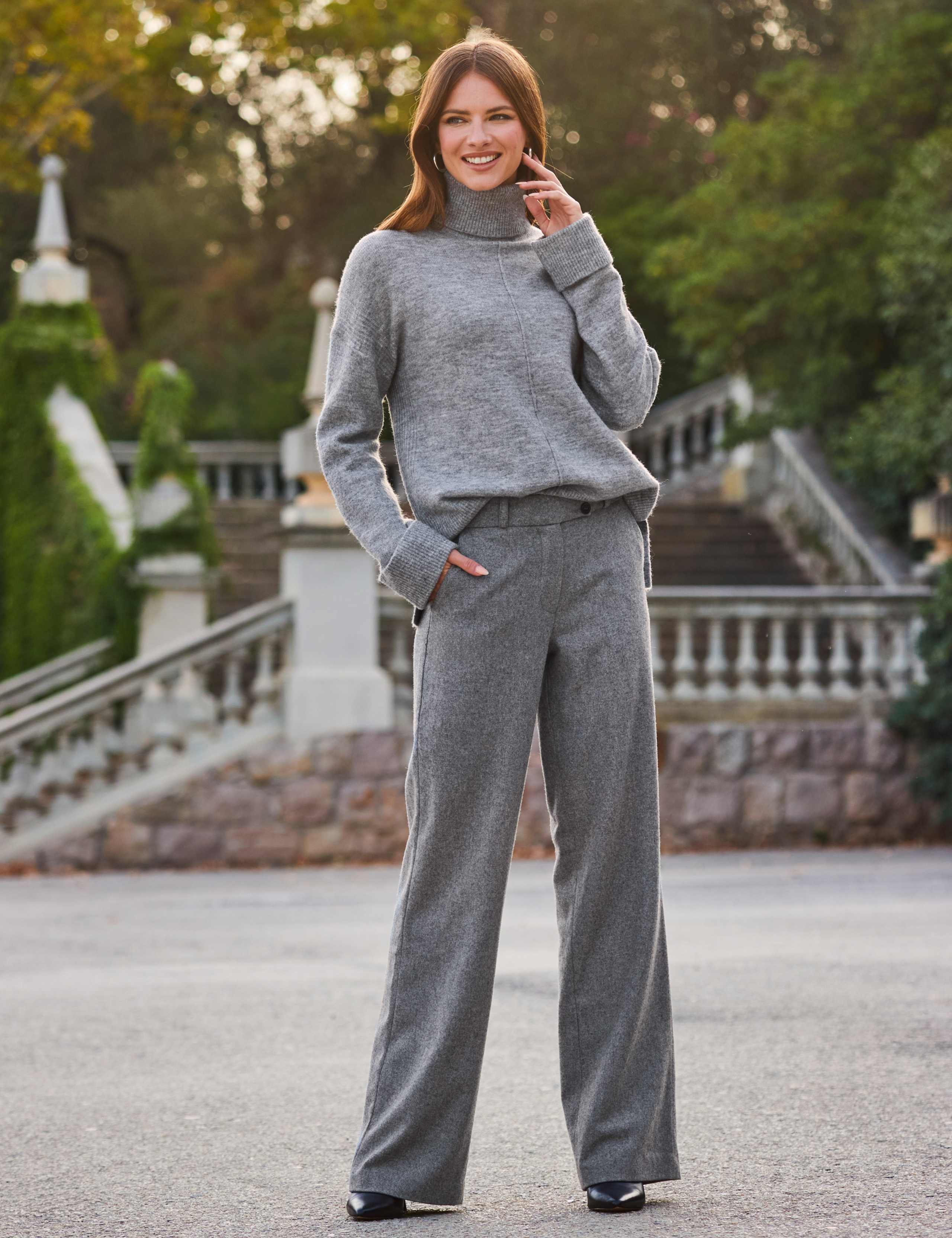 【送料&関税込】  Wool Blend Wide-leg Trousers ZIMMERMANN wool-blend wide-leg Trousers | Black | FARFETCH