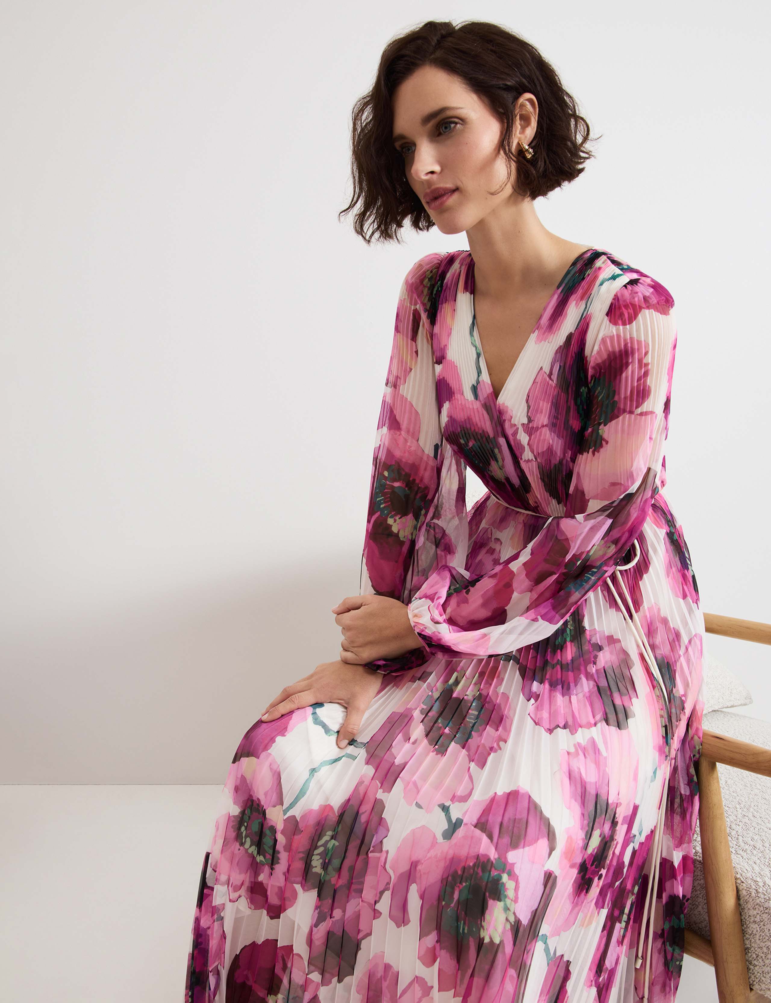 Floral V-Neck Tie Waist Maxi Wrap Dress 7 of 7