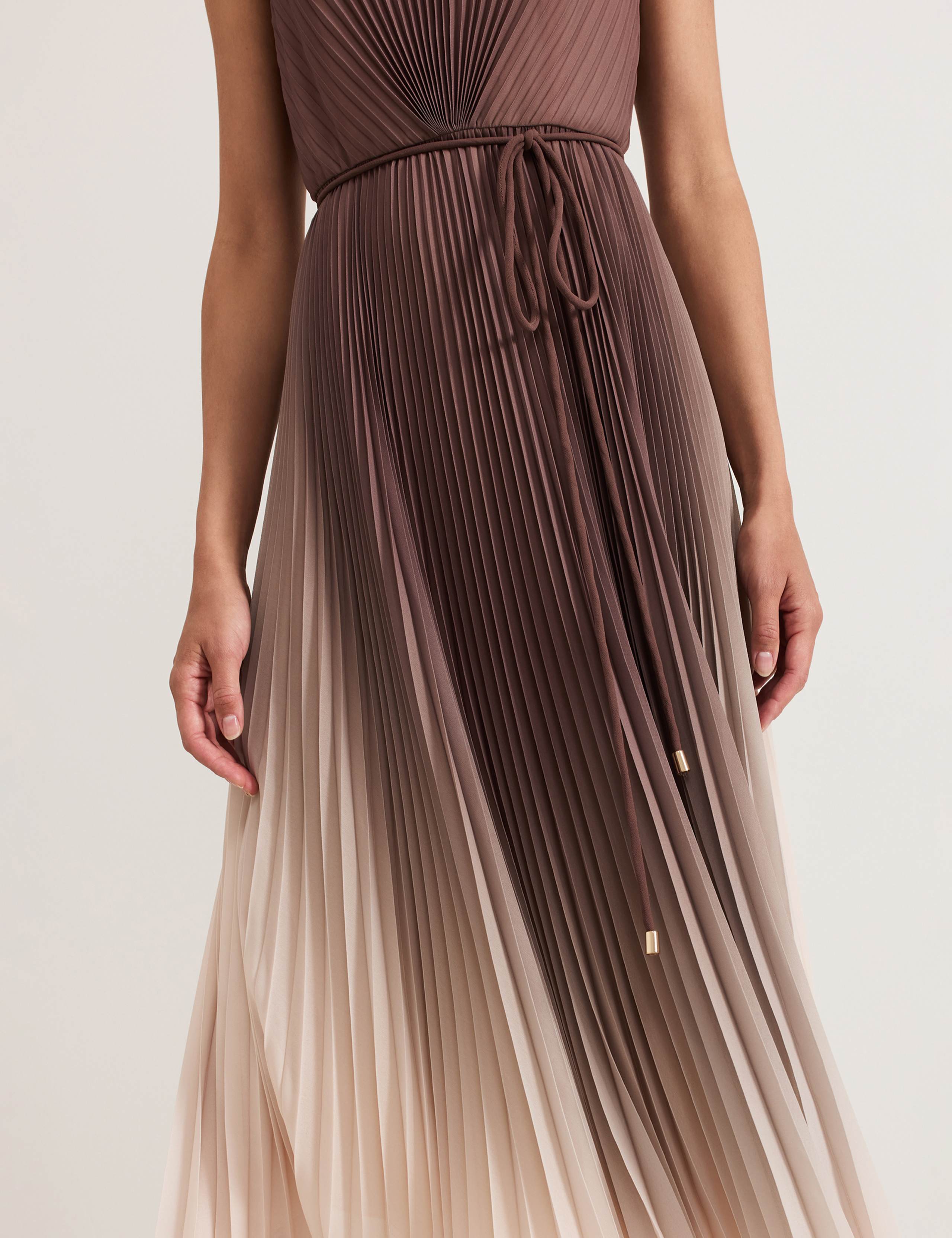 Ombre Round Neck Midi Skater Dress 6 of 8