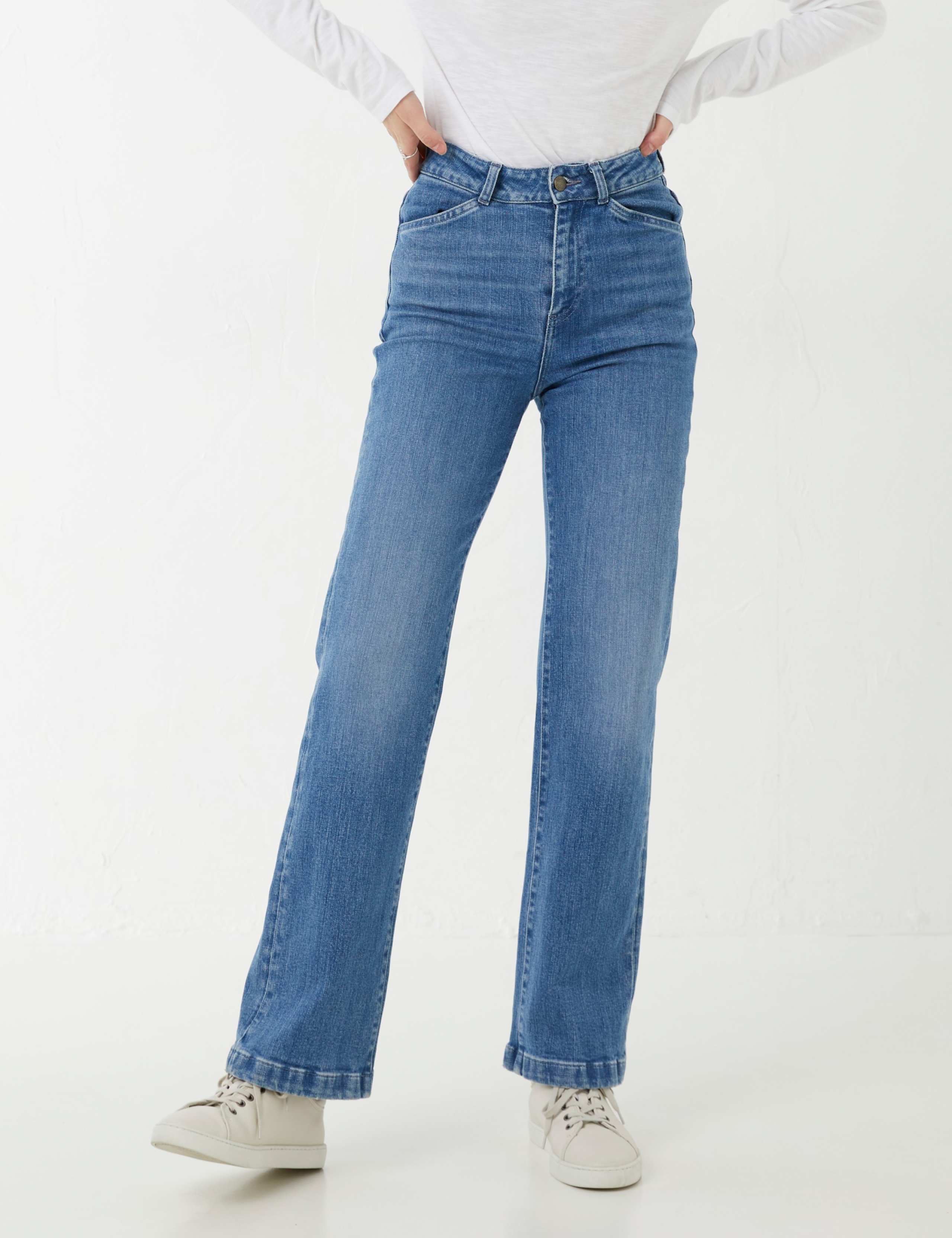 Wide Leg Jeans 2 of 5