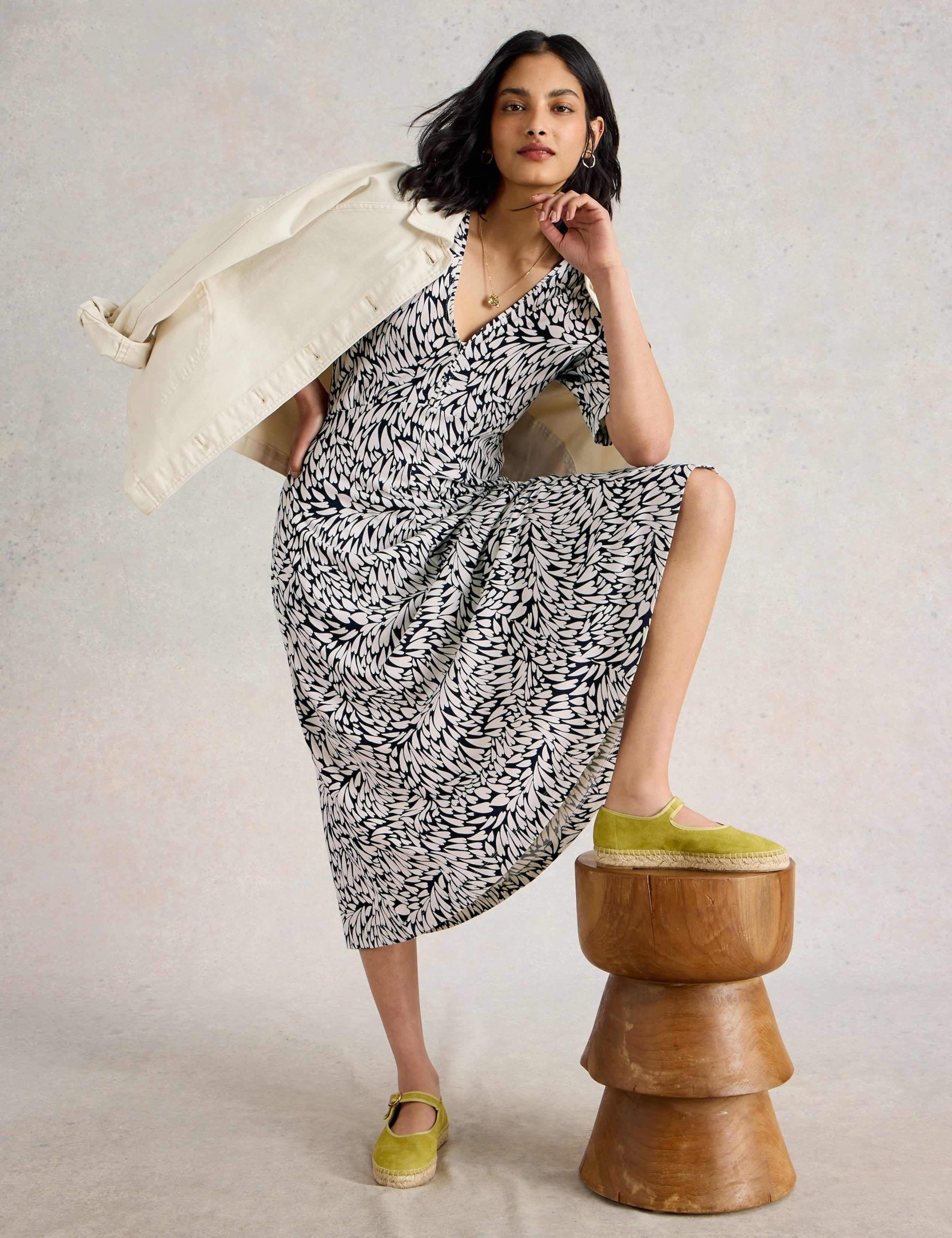 Jersey Printed V-Neck Midi Tea Dress 5 of 6