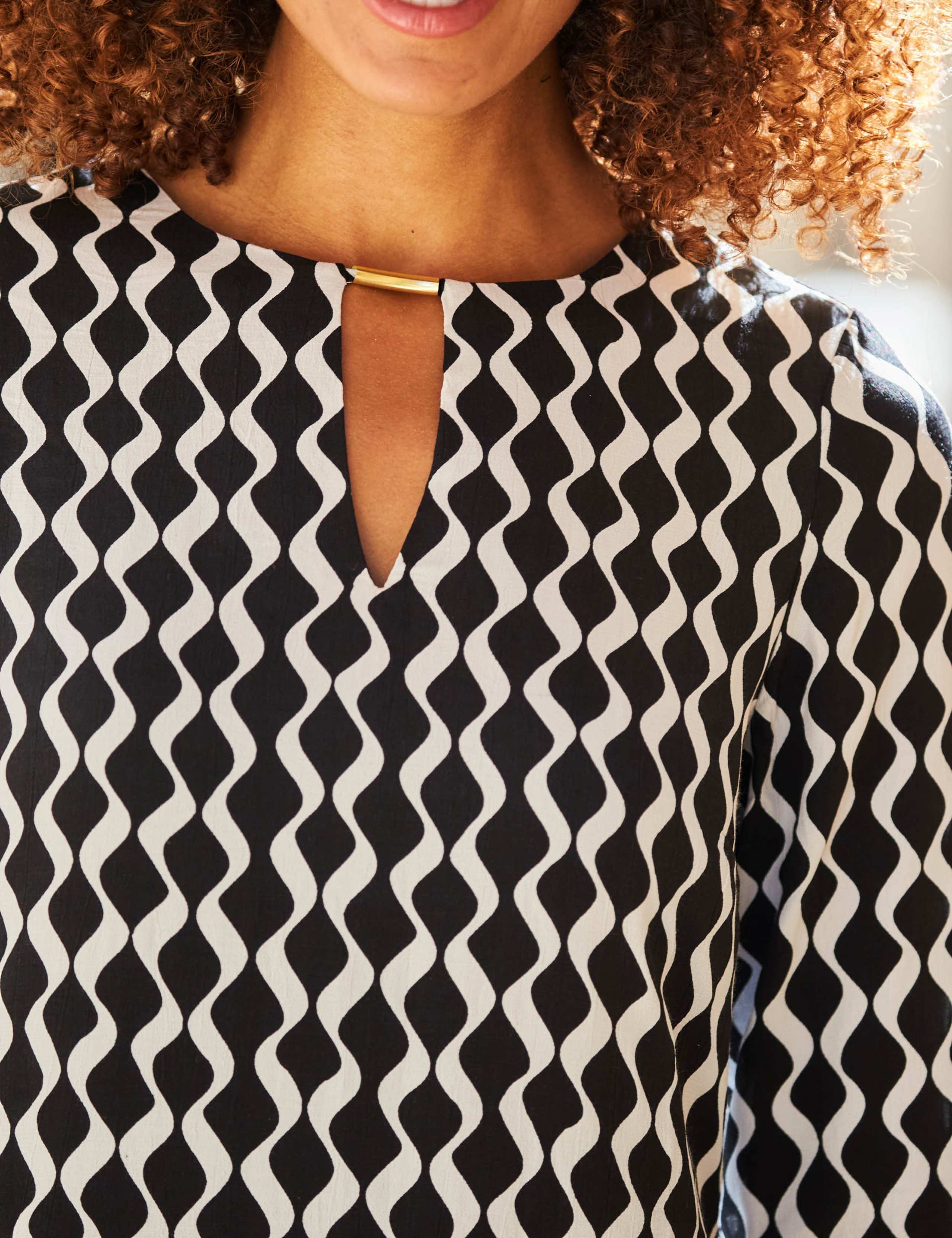 Geometric Knee Length Shift Dress 4 of 5