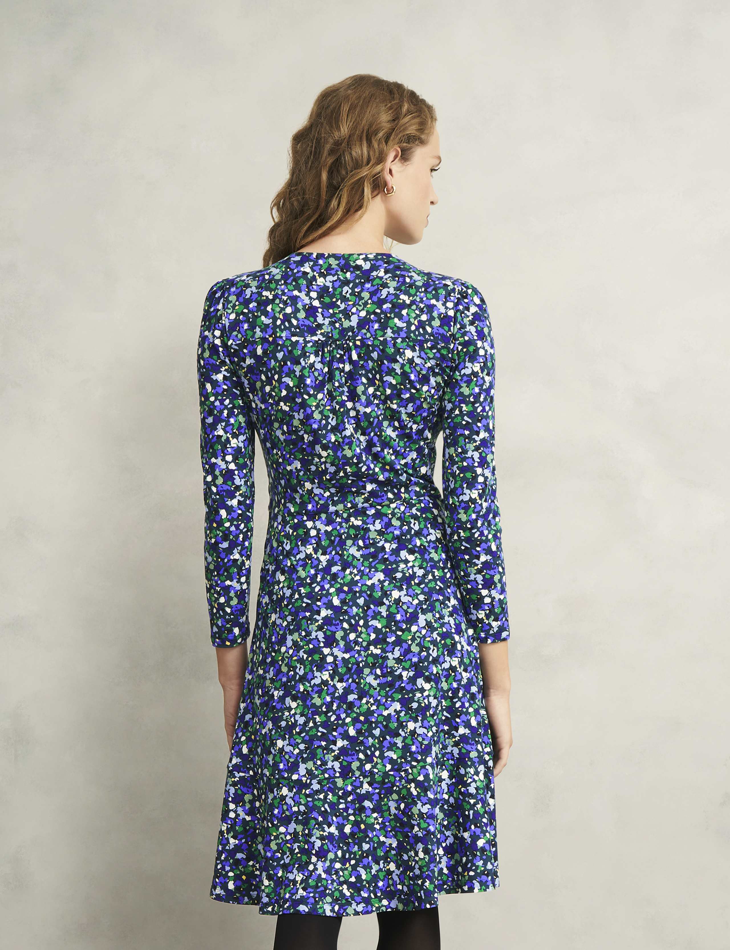 Jersey Floral V-Neck Knee Length Skater Dress 4 of 9